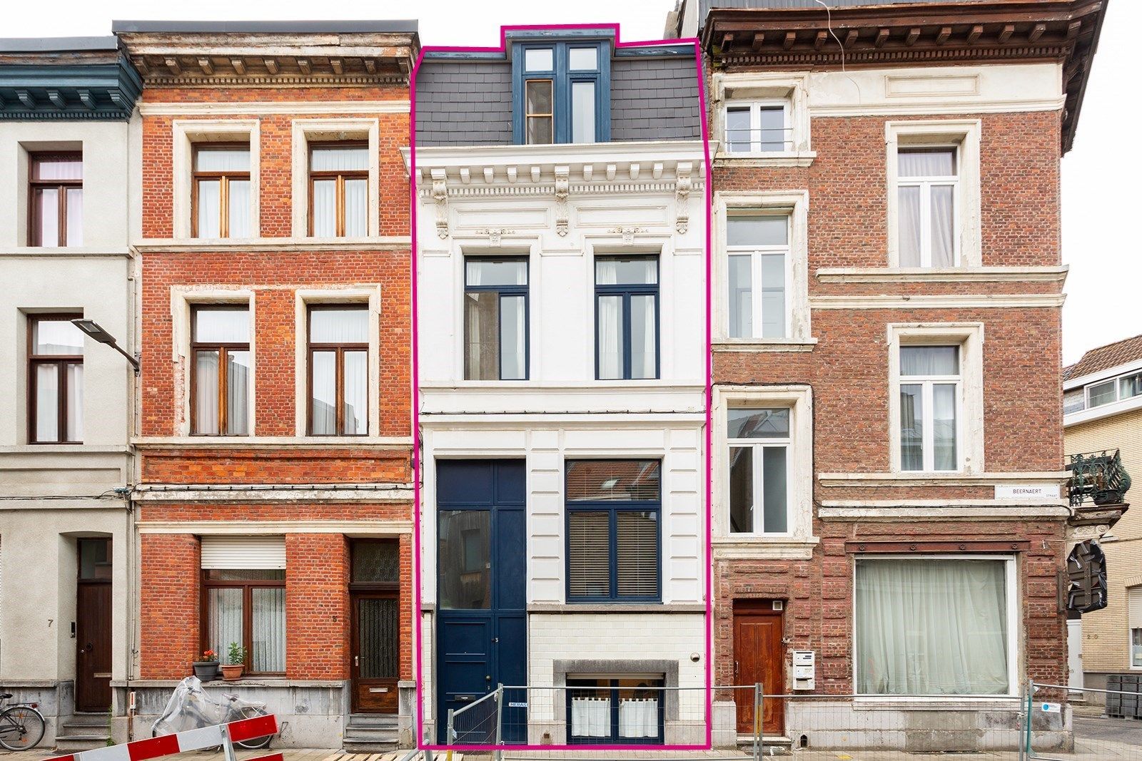 Charmante woning in Oud-Berchem met authentiek karakter foto {{pictureIndex}}