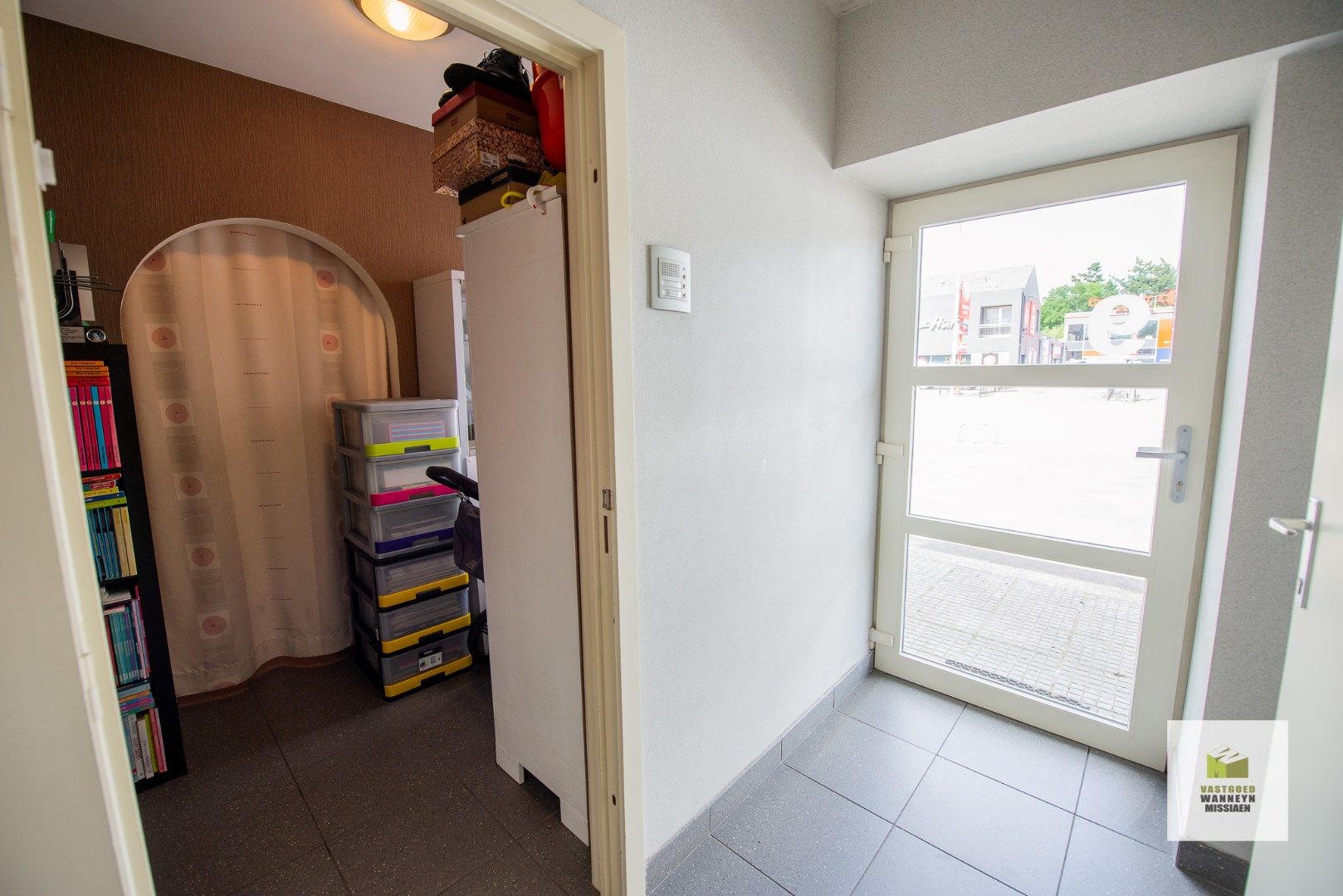 Zeer centraal gelegen ruim 2-slpk appartement met gelijkvloerse handelsruimte foto 10