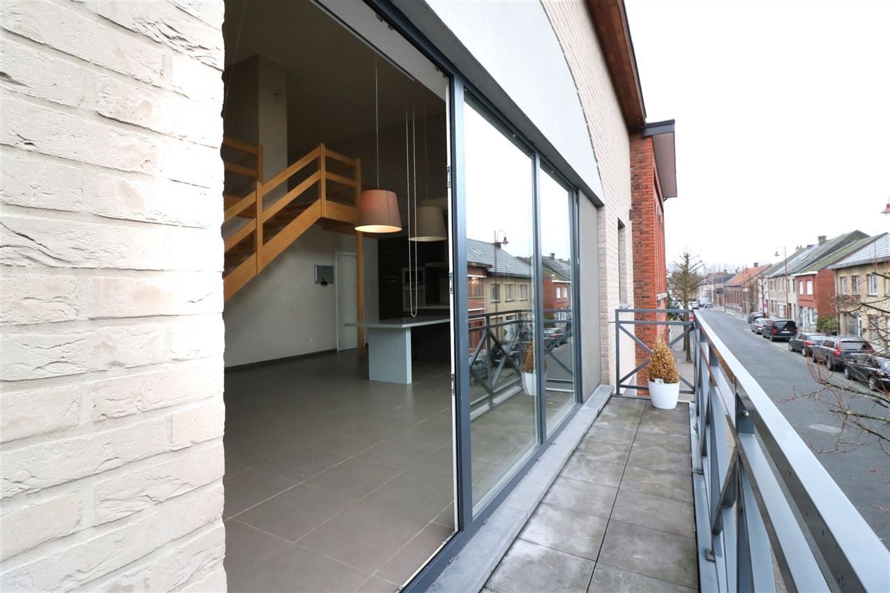 Fraaie loft met 3 slpk. en  twee autostaanplaatsen foto 8