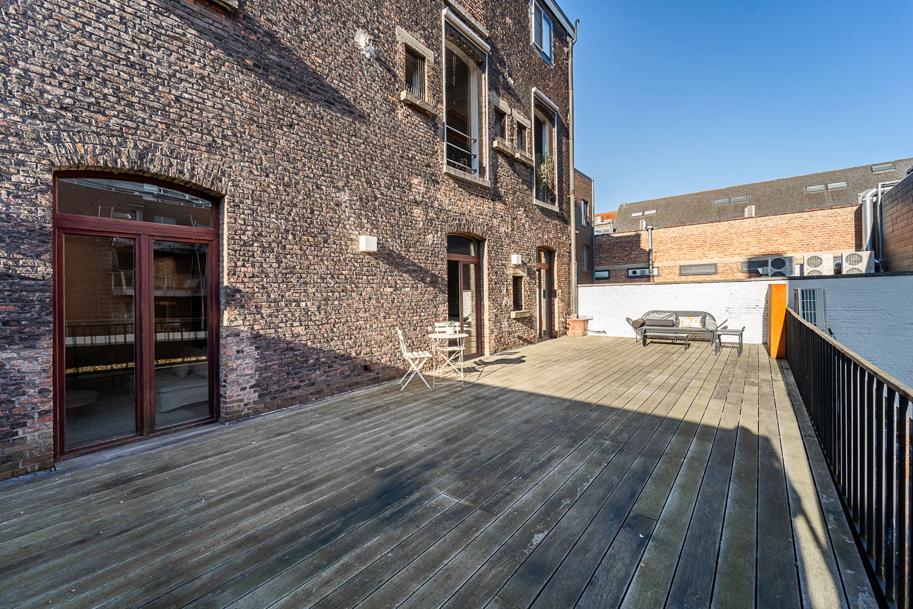 Unieke loft met 2slpk en 2bk op ’t Zuid, mega terras foto 6