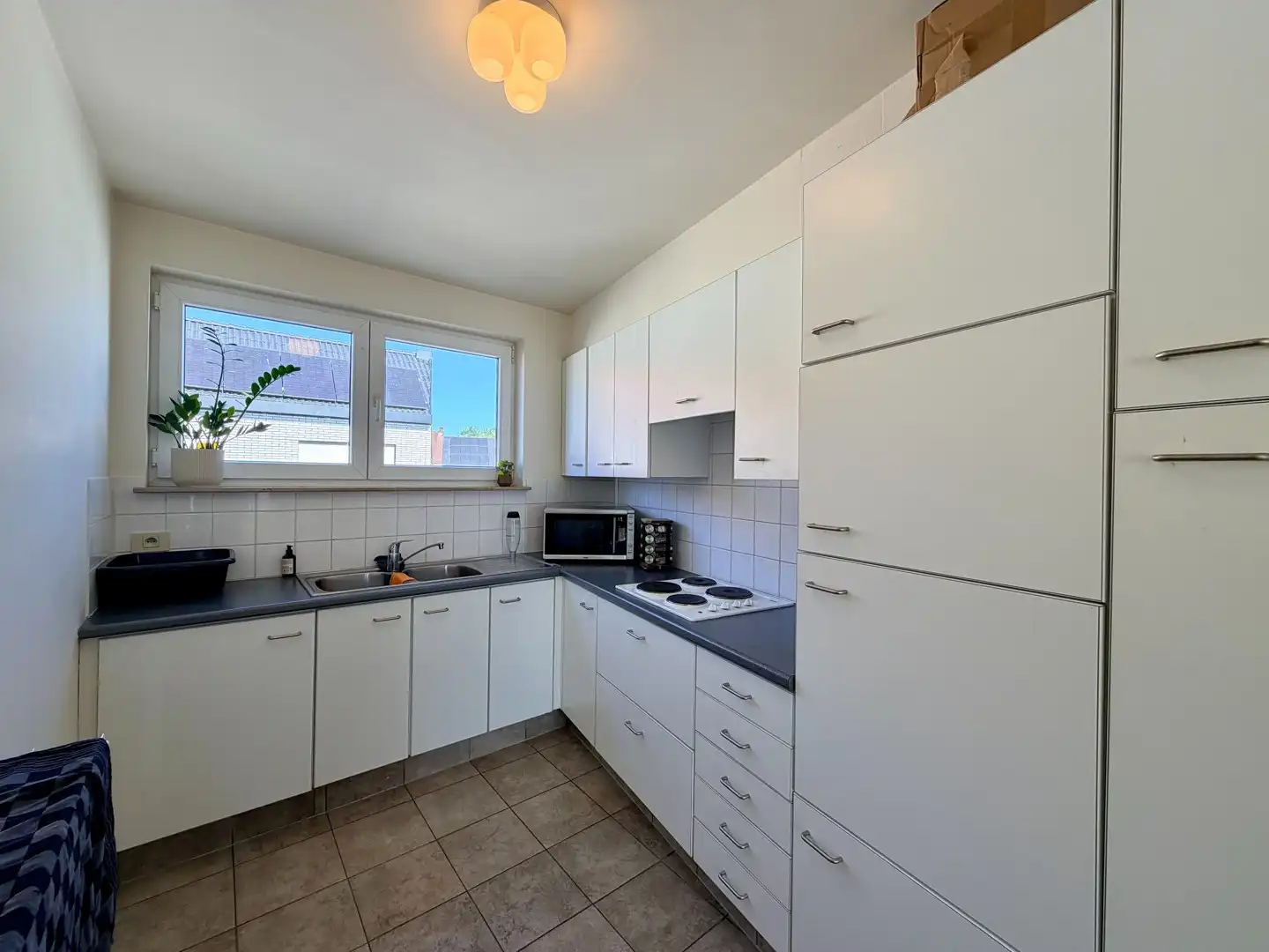 Ruim duplex appartement met garage nabij centrum Meulebeke! foto 8