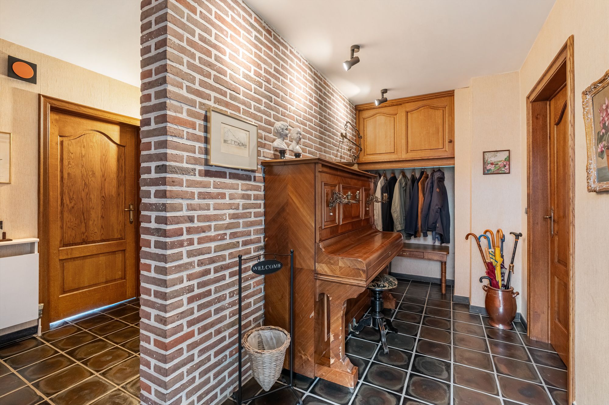 Ruime gezinswoning te koop foto 7