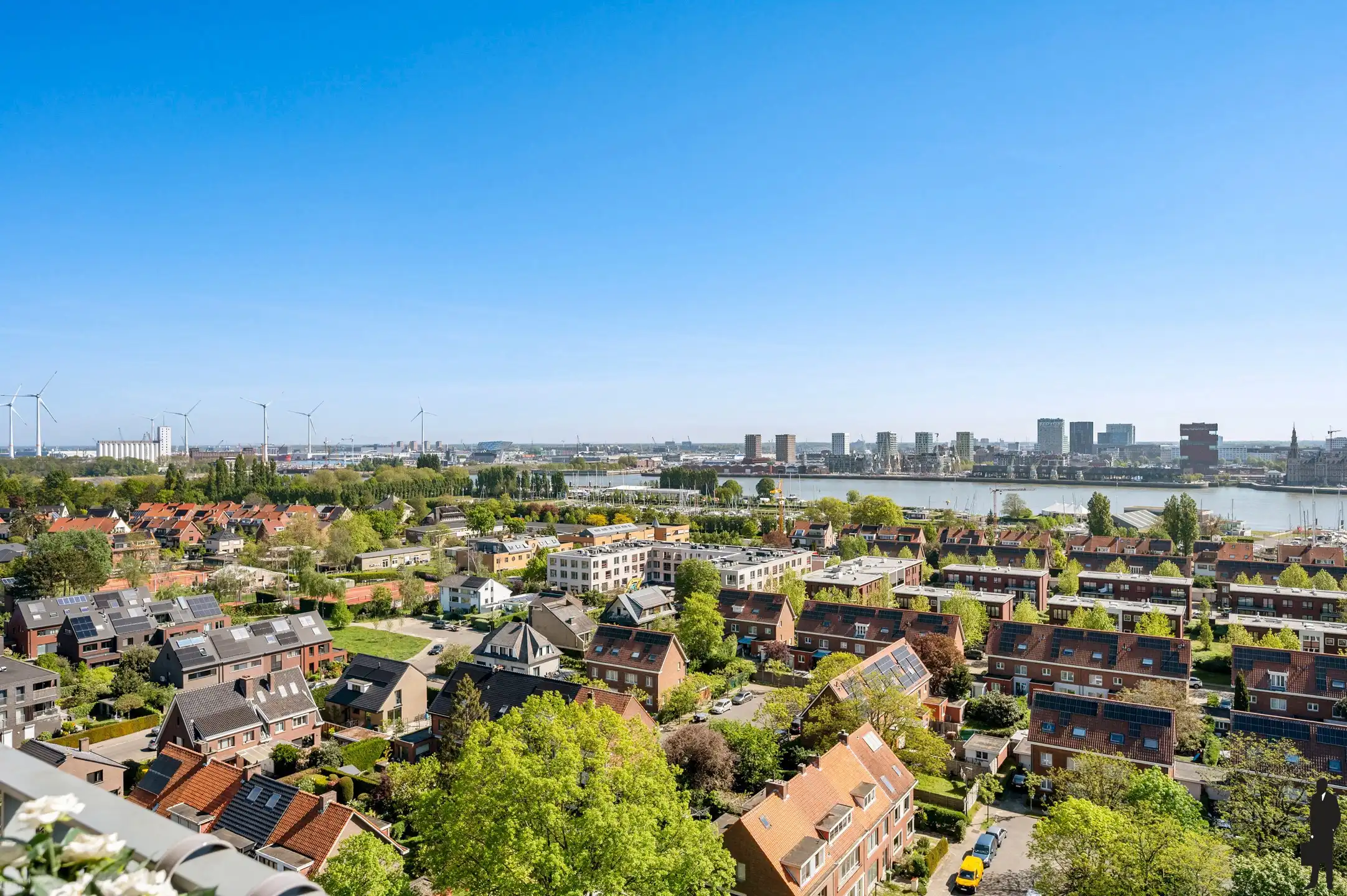 Instapklaar wonen met panoramisch uitzicht over Antwerpen en de Schelde foto 9