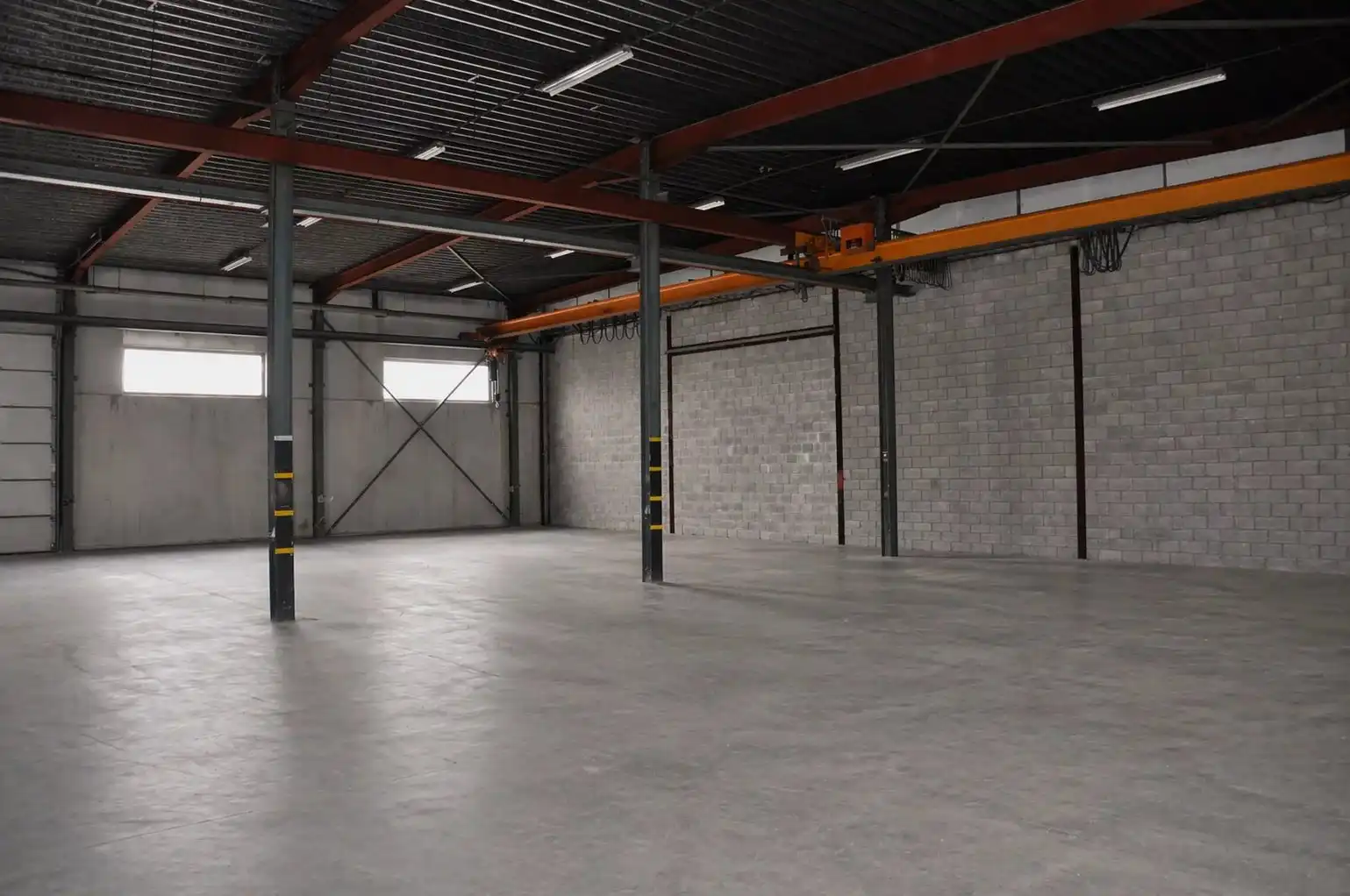 OPSLAGLOODS VAN +-277,15 M² &nbsp;OP &nbsp;EEN CENTRALE LOCATIE IN ZONHOVEN foto 2