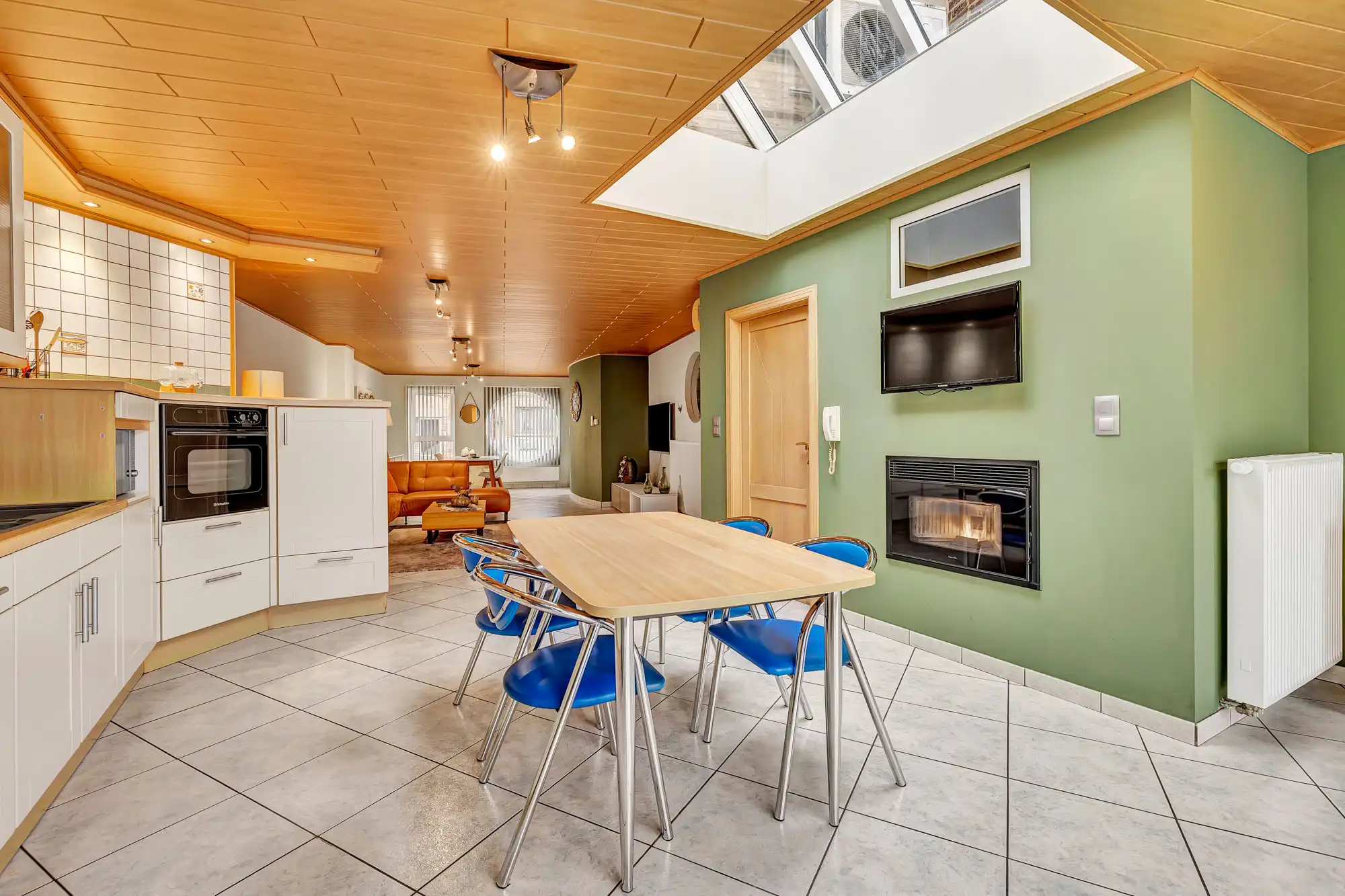 Instapklare, energiezuinige woning met ruime garage foto 10