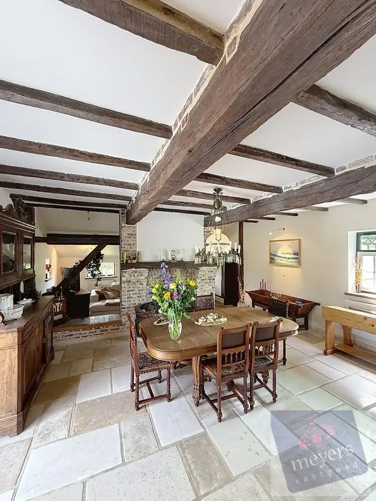 Hoeve met zwembad op 1,2 ha in Alken foto 7