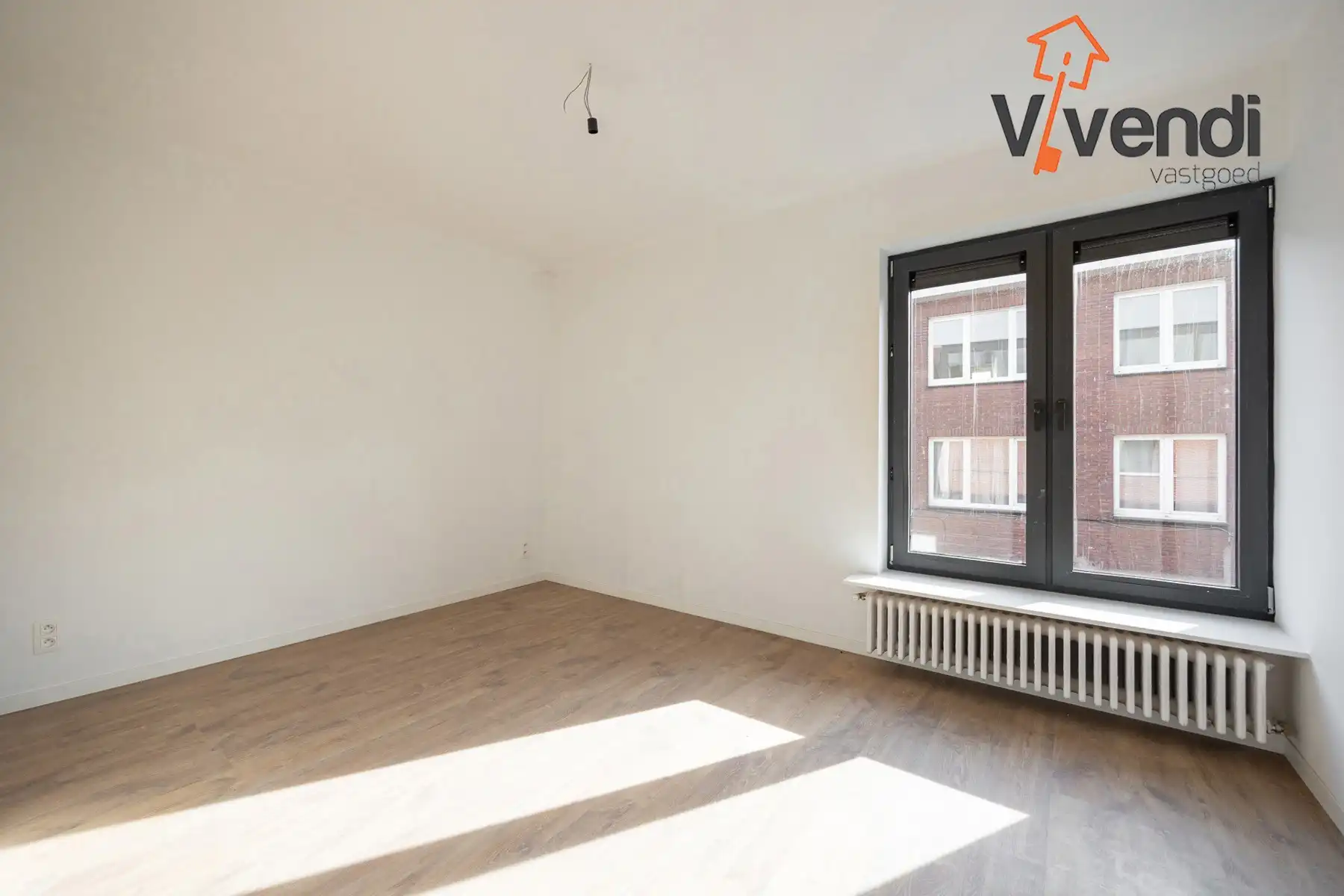 Volledig gerenoveerd opbrengsteigendom te koop. foto 6