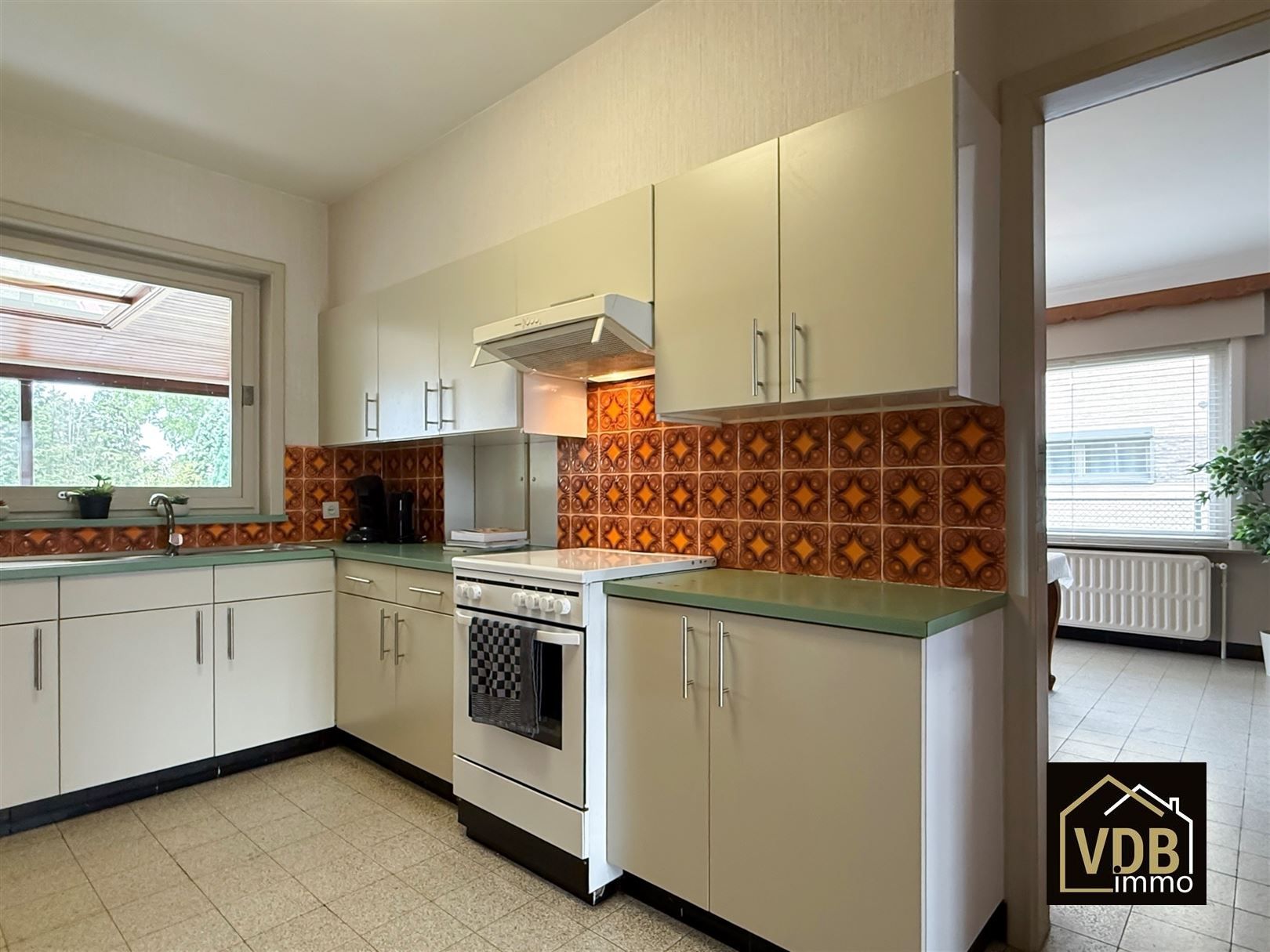  WONING MET 3 SLAAPKAMERS EN MEERDERE GARAGES foto 23