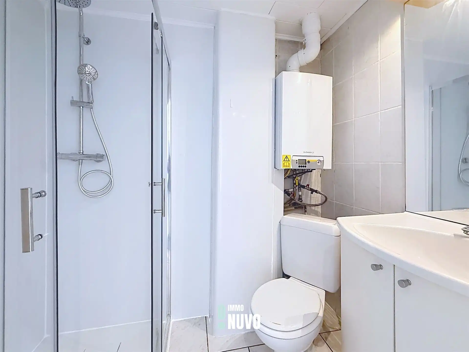Studio met slaapkamer naast OLV - GEEN gem. kosten foto 5