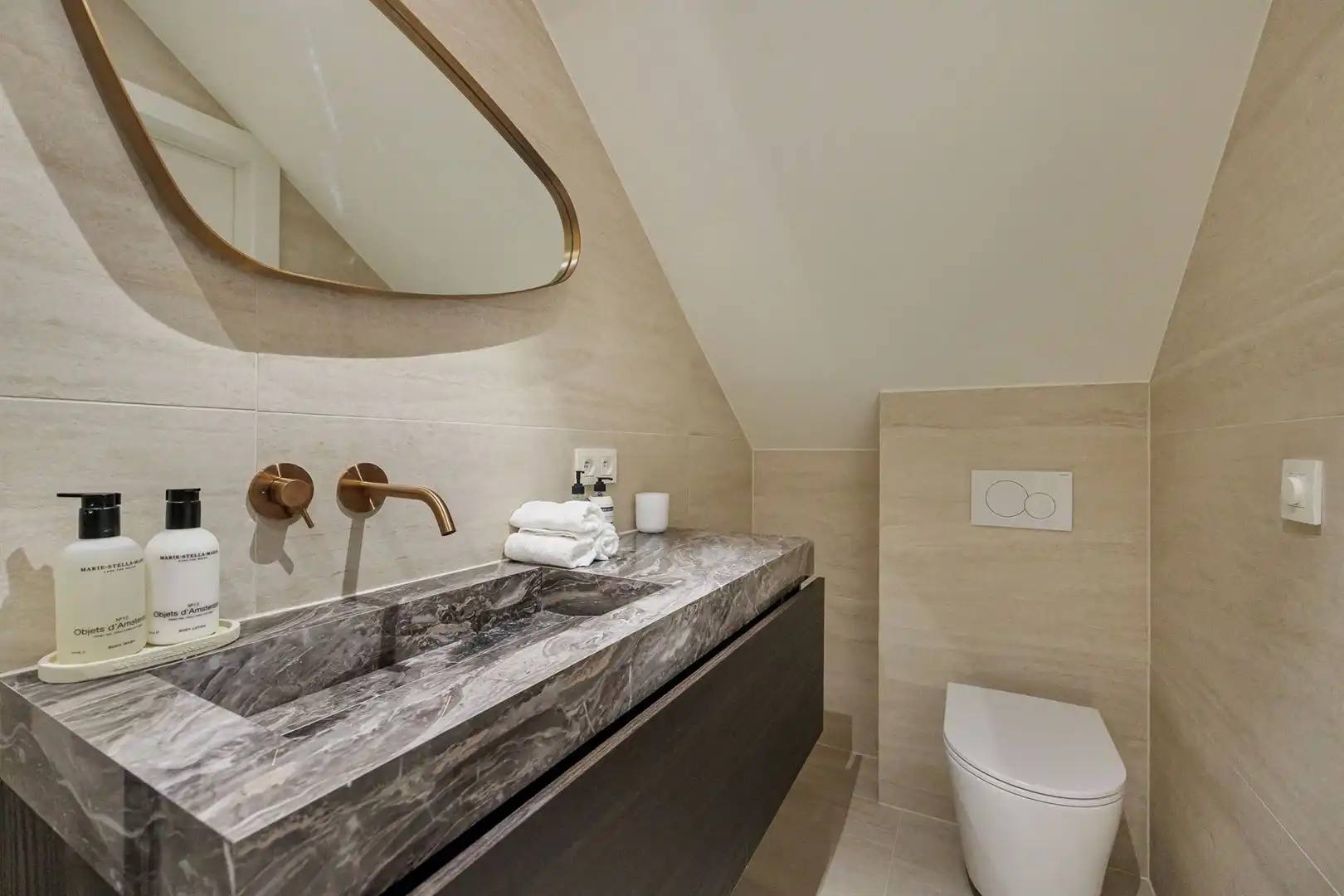 Charmante duplex met terras foto 22