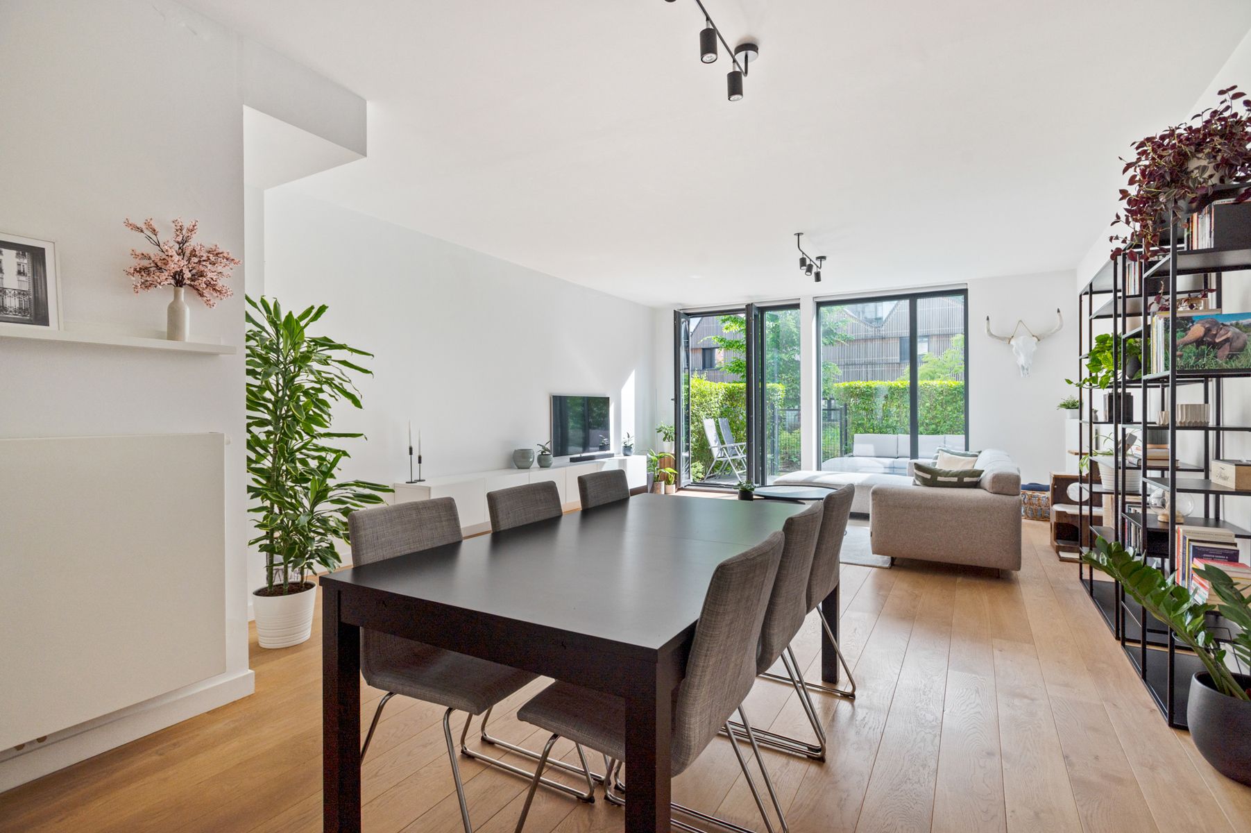 Energiezuinig gelijkvloers appartement met terras en tuin foto 4