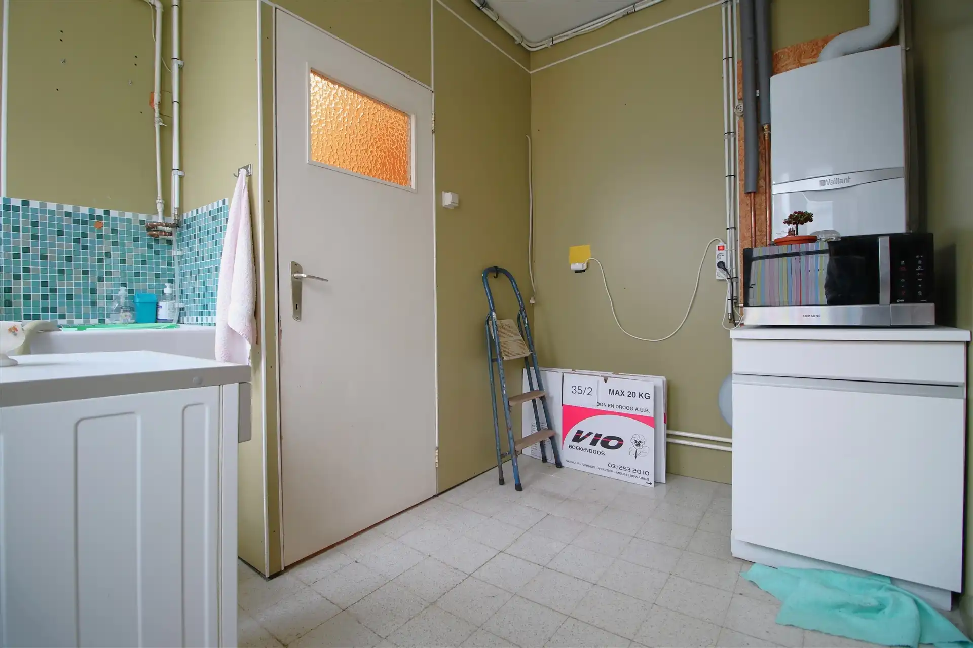 Op te frissen woning in het centrum foto 8