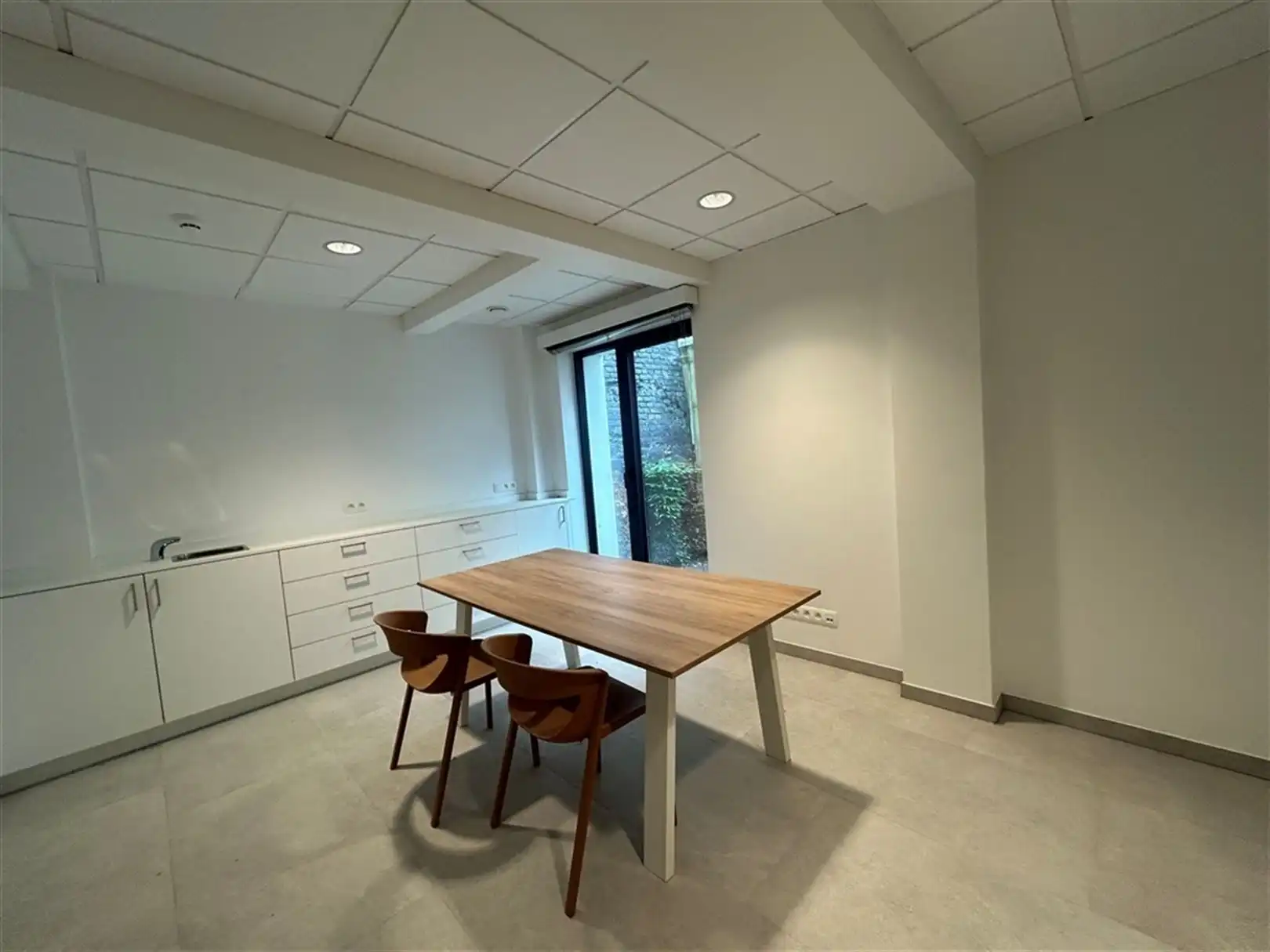 Kantoorgebouw foto 10