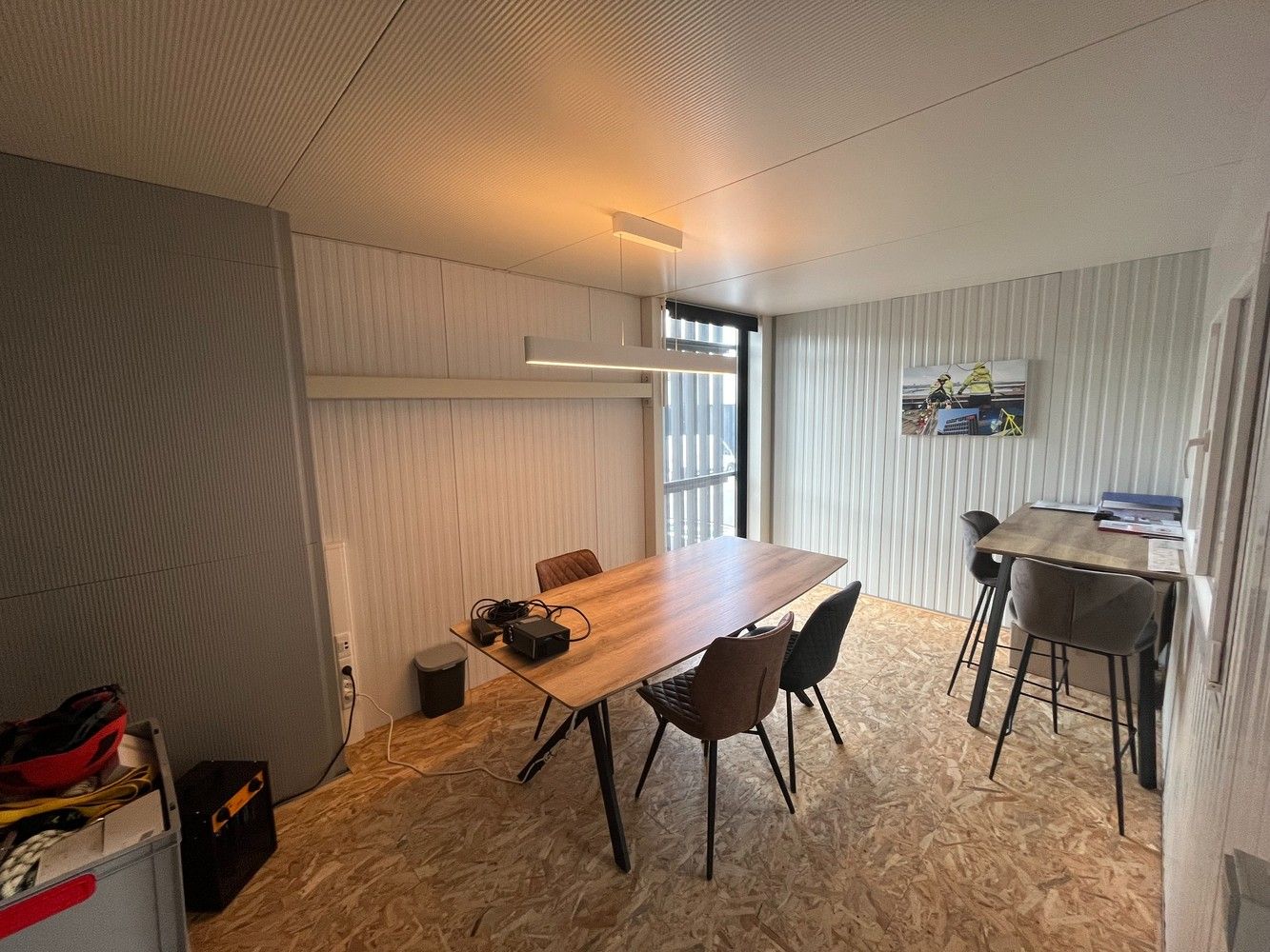 +/- 157m² KMO-unit met kantoor foto 9