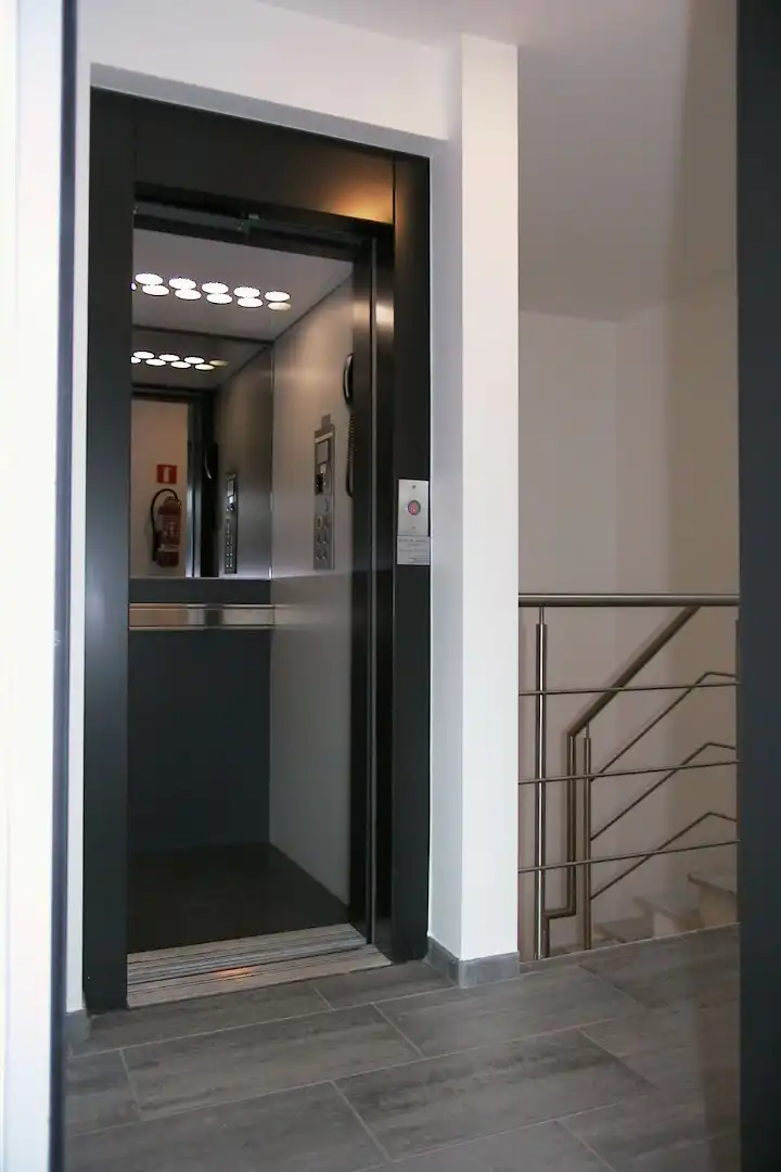 Mooi ruim appartement met twee slaapkamers foto 16