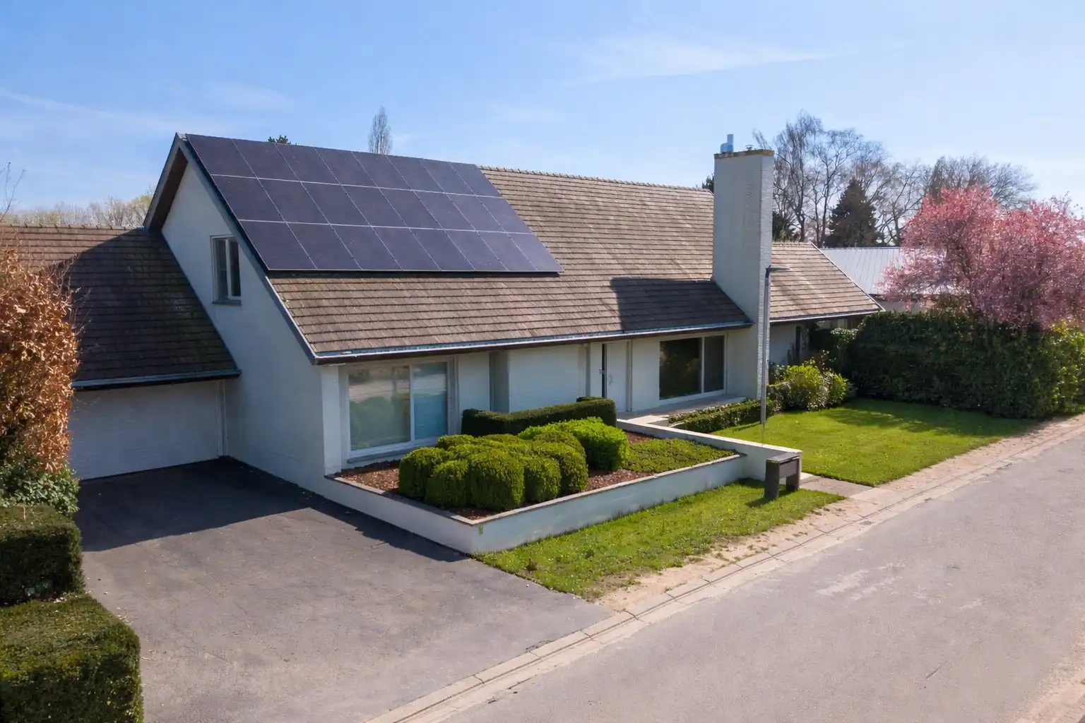 RUIME TIJDLOZE VILLA | 2.800 M² foto {{pictureIndex}}