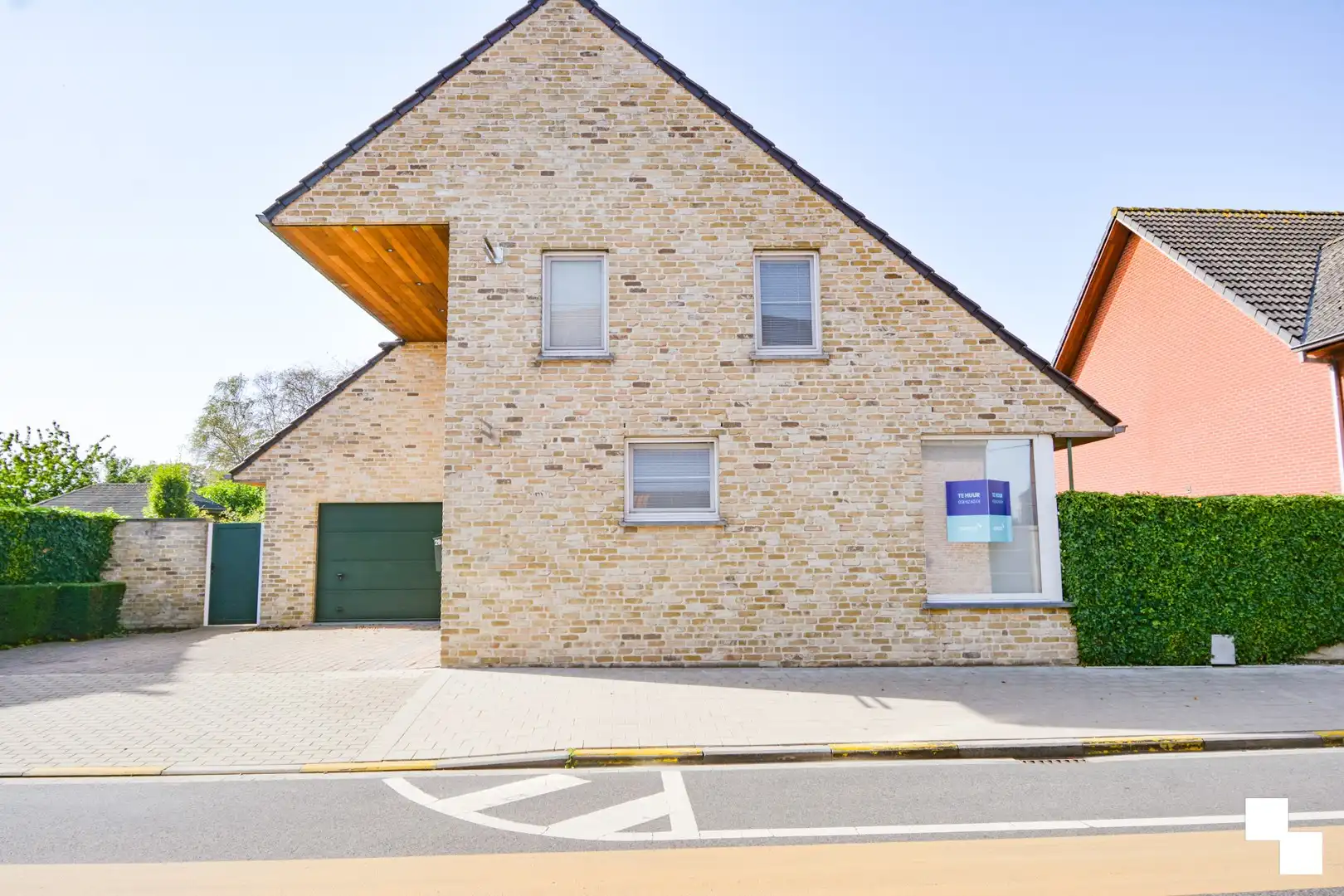 Vrijstaande moderne woning. foto 32