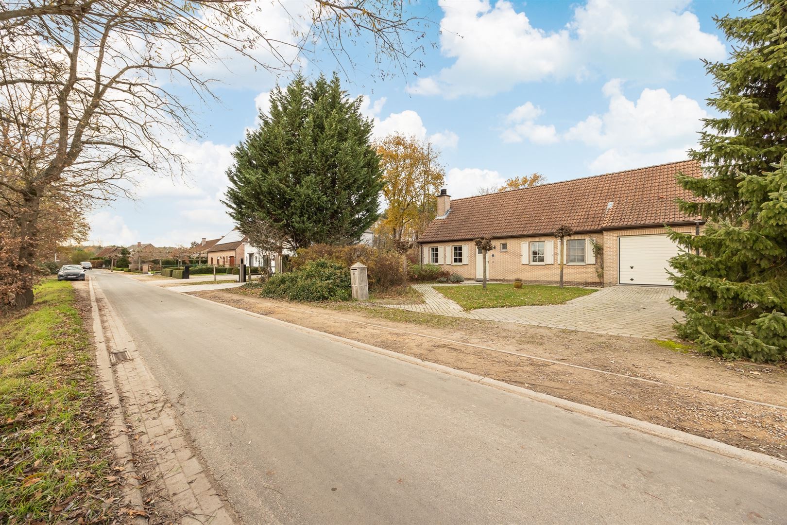 Ruime woning met 3 slaapkamers en grote tuin! foto 17