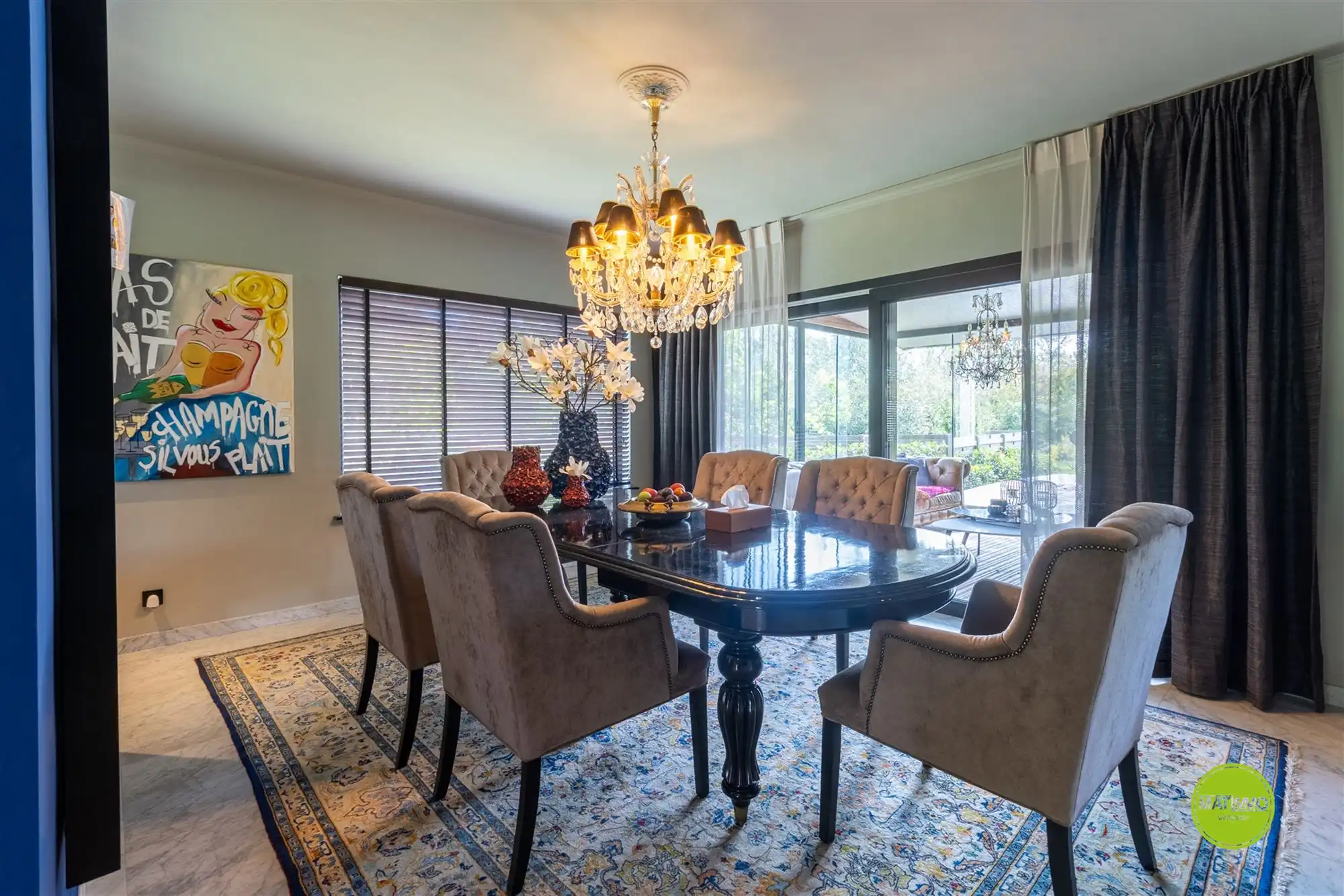 Luxueus gerenoveerde woning met groot stuk grond  foto 12