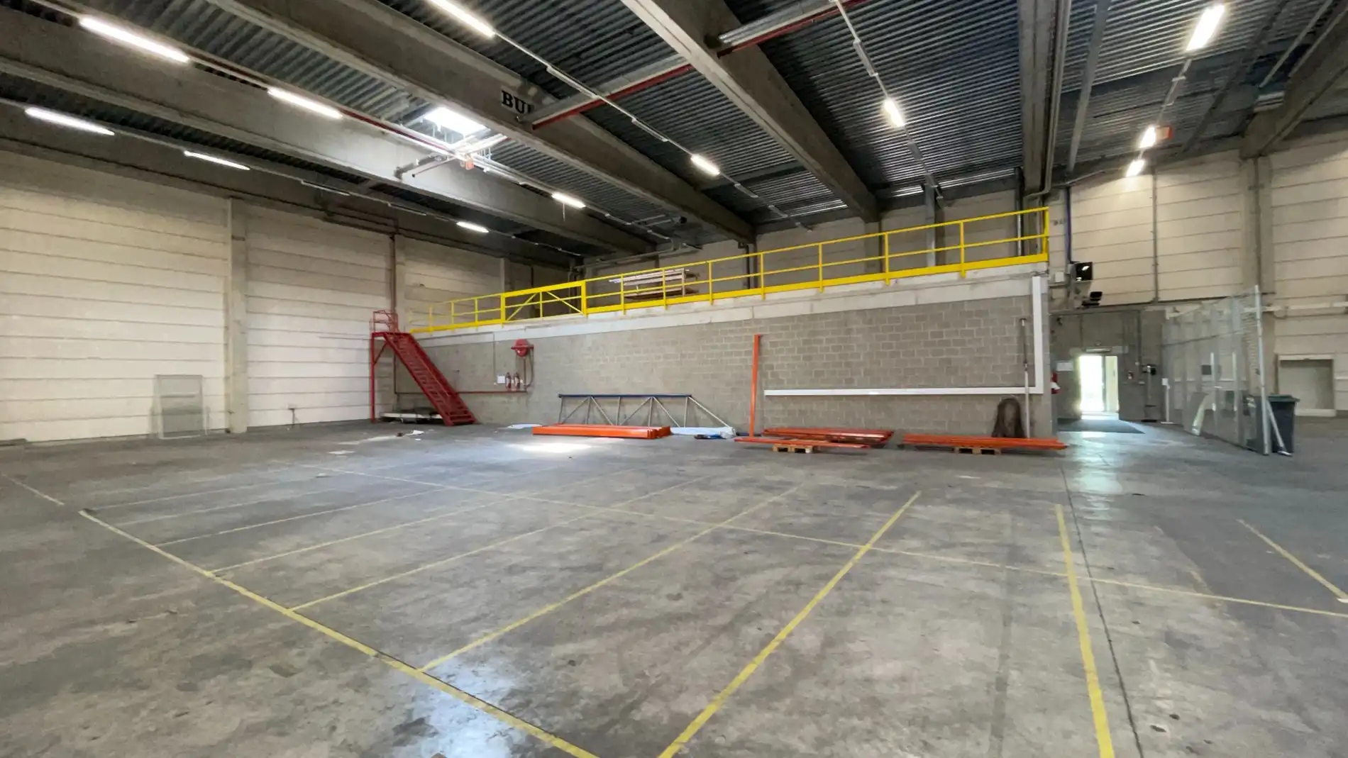 Loods met kantoor te huur nabij E19 in Mechelen foto 20
