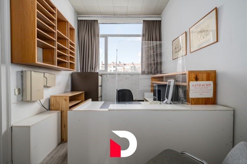 Eclectische burgerwoning op de rand van de historische stadskern foto 6