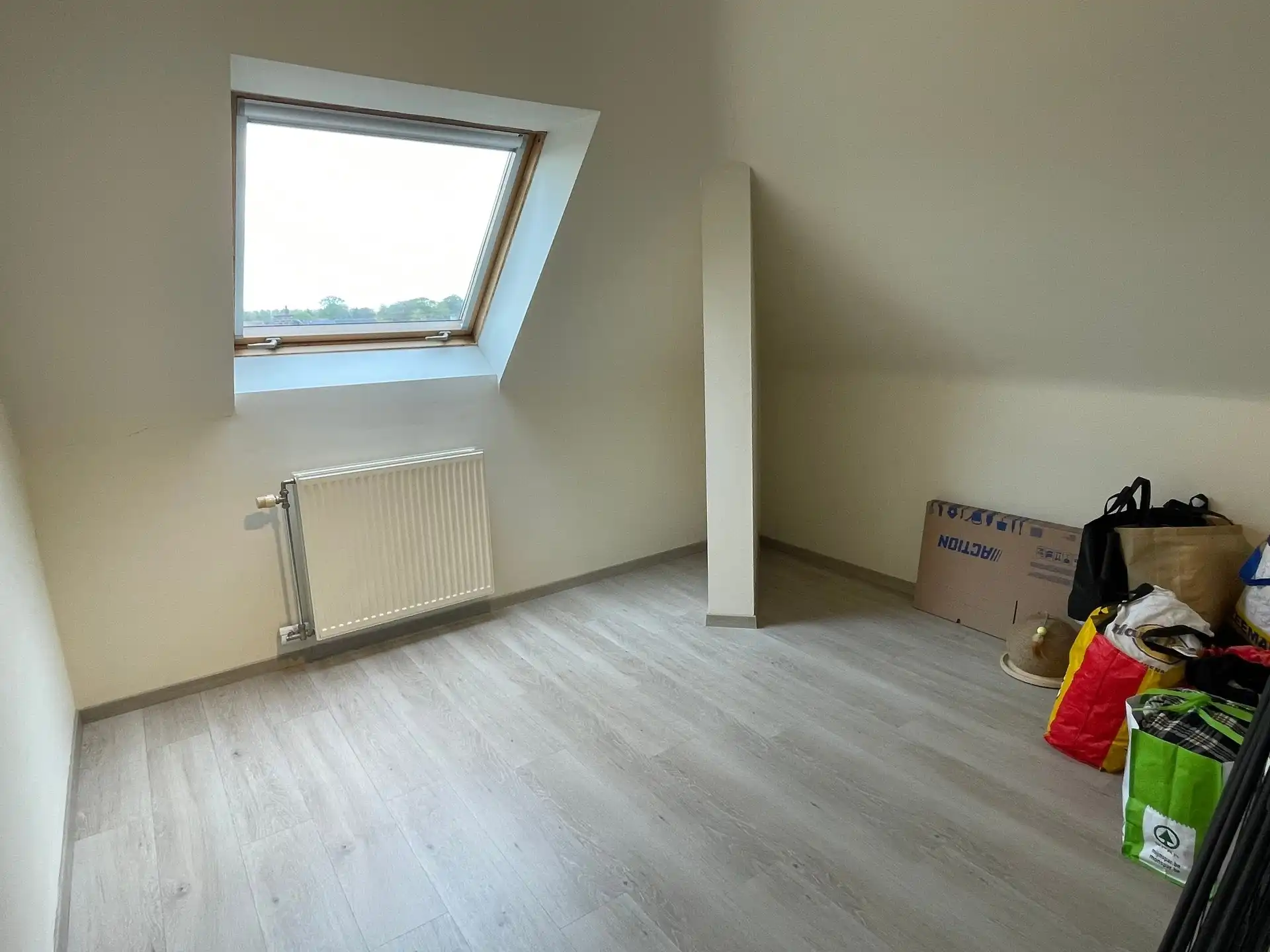Gunstig gelegen en uitzonderlijk ruim gezellig appartement. foto 25