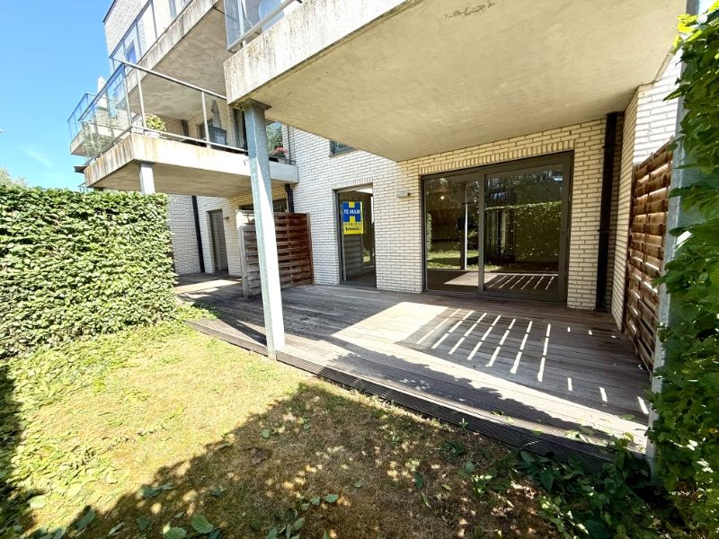 Centraal gelegen, gelijkvloers appartement met 2 slaapkamers en ruim terras met zicht op de Leie foto 24