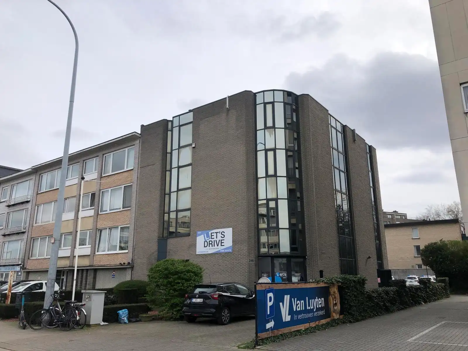 Kantoor te huur foto {{pictureIndex}}