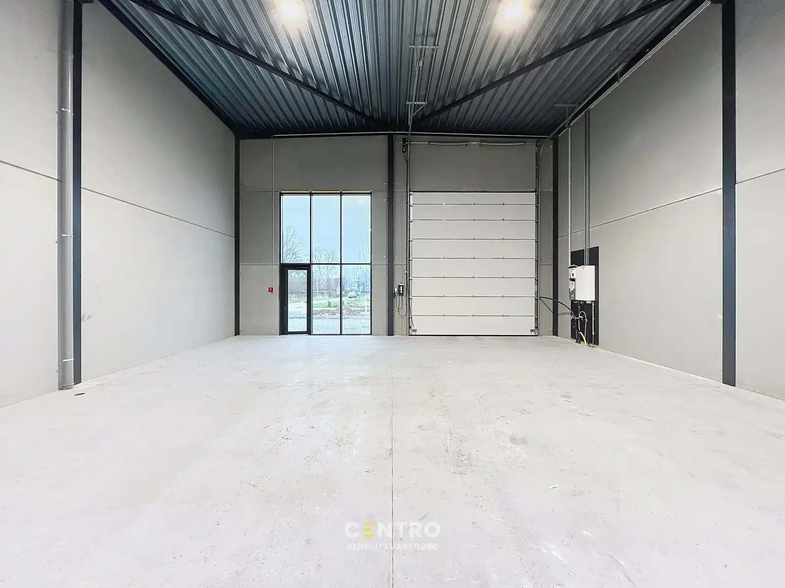 NB-magazijn van ± 275 m² (incl. 2 parkeerplaatsen!) en moderne glaspartij in driehoek TIELT-DEINZE-WAREGEM ! foto 10