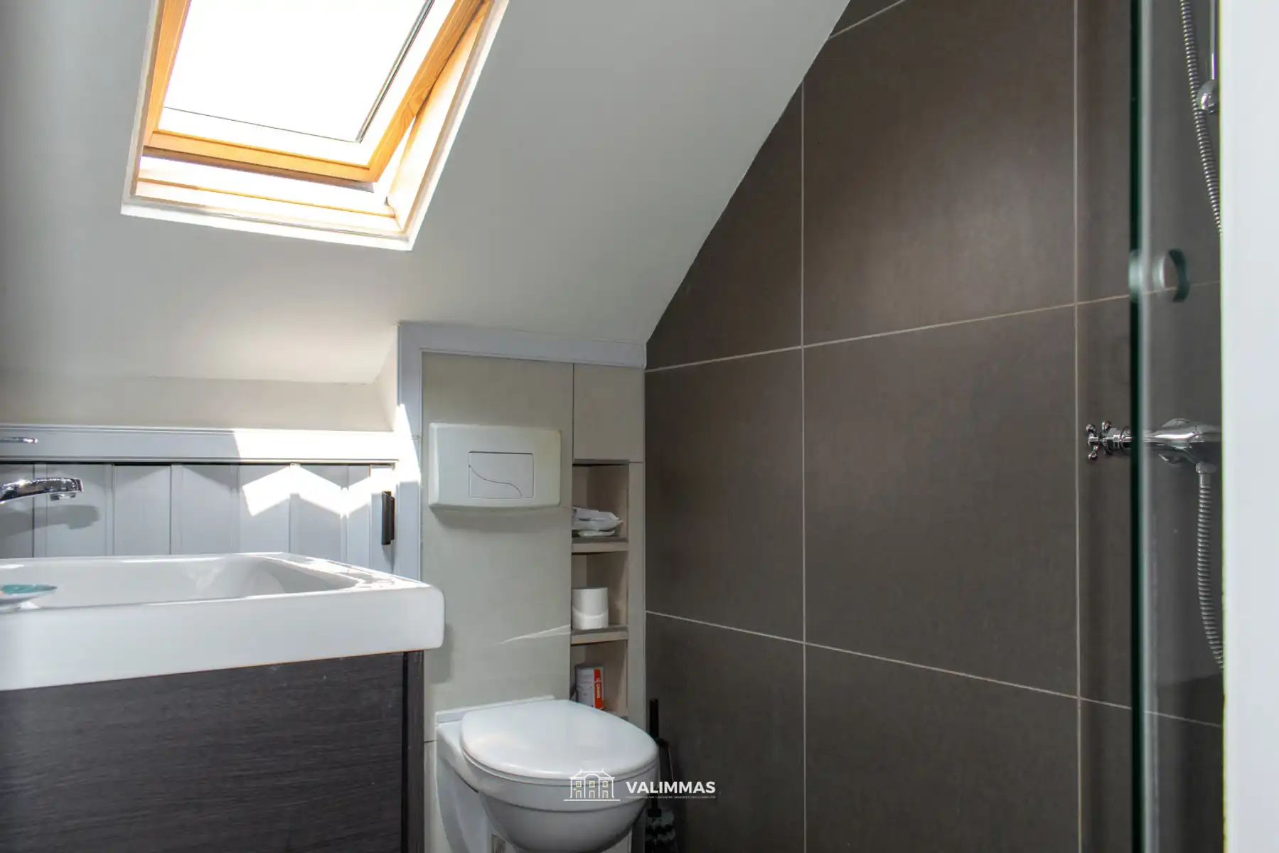 Driegevelwoning op 6 are 40, met mooie tuin en parking ... foto 18