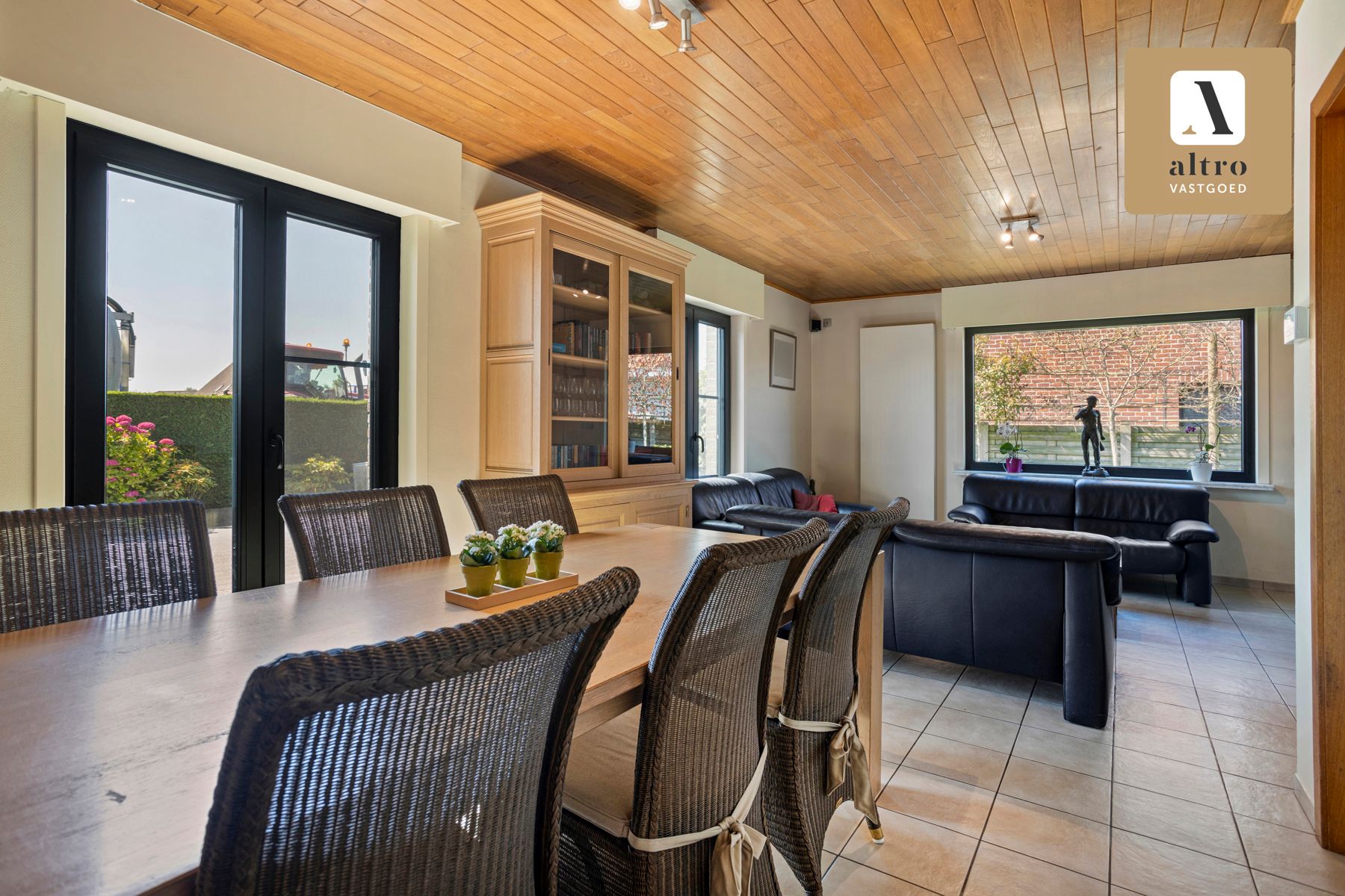 Instapklare open bebouwing met garage en  4 slaapkamers  foto 7