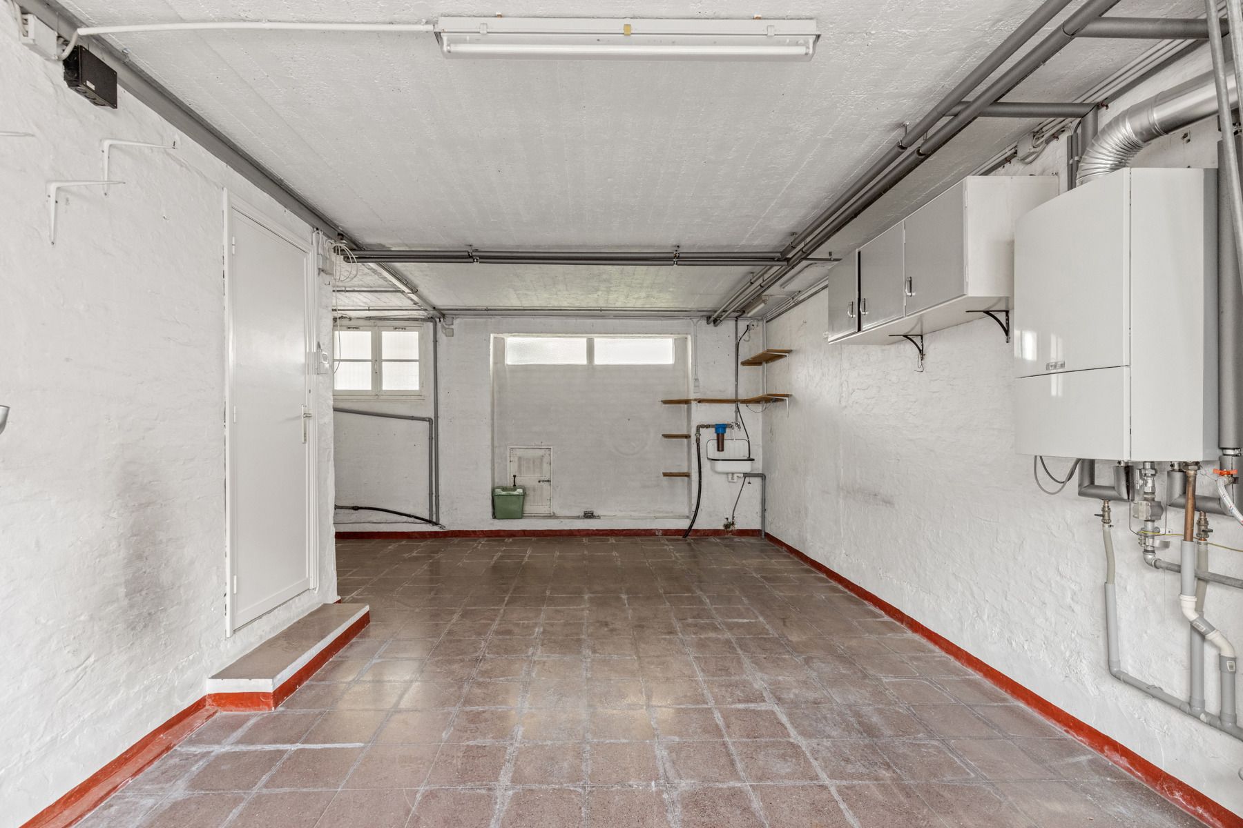 Bel-étage met grote garage en potentieel te Sint-Michiels foto 15