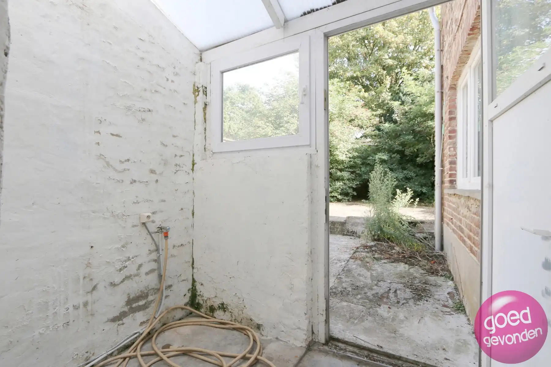 HANDEL MET WOONST - TERRAS - TUIN - CENTRALE LIGGING  foto 13