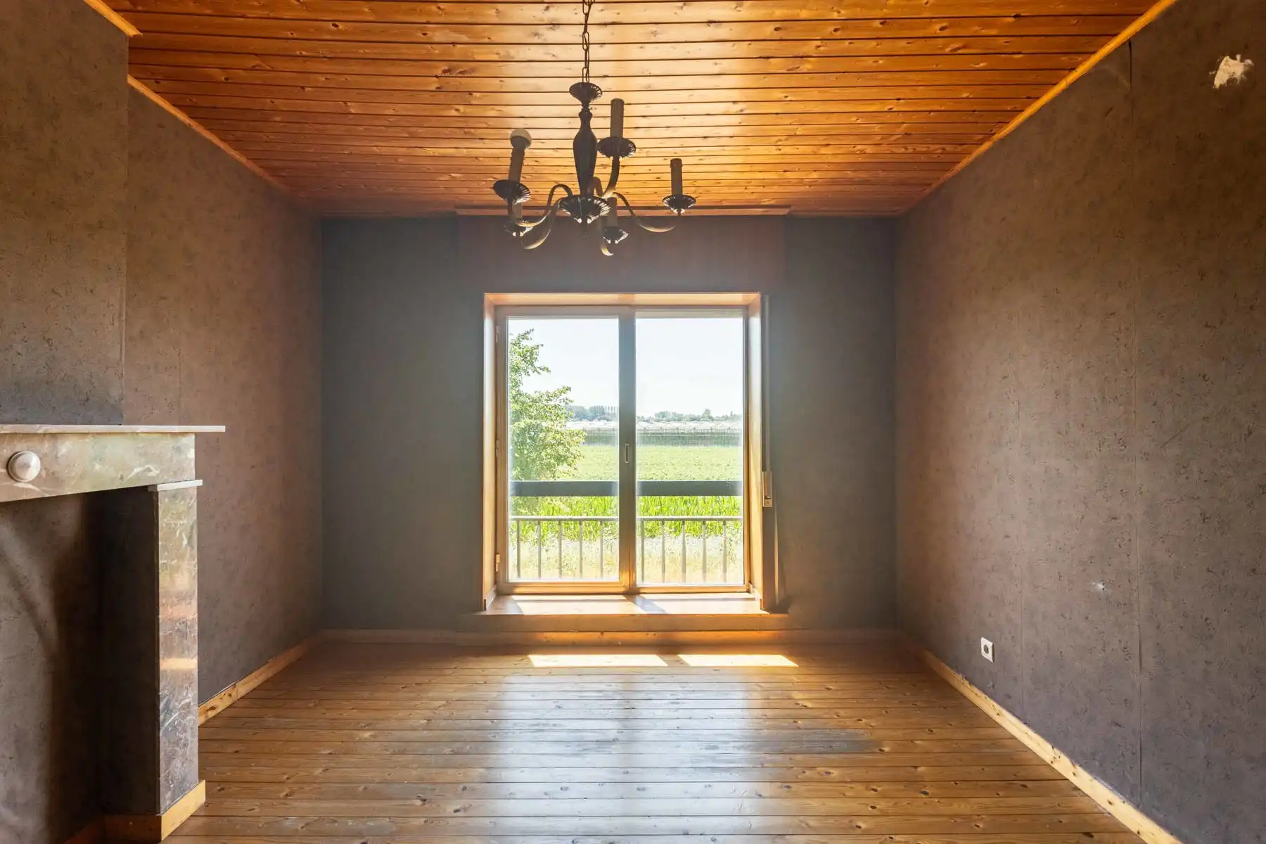 Te renoveren woning met grote tuin en atelier op toplocatie! foto 28