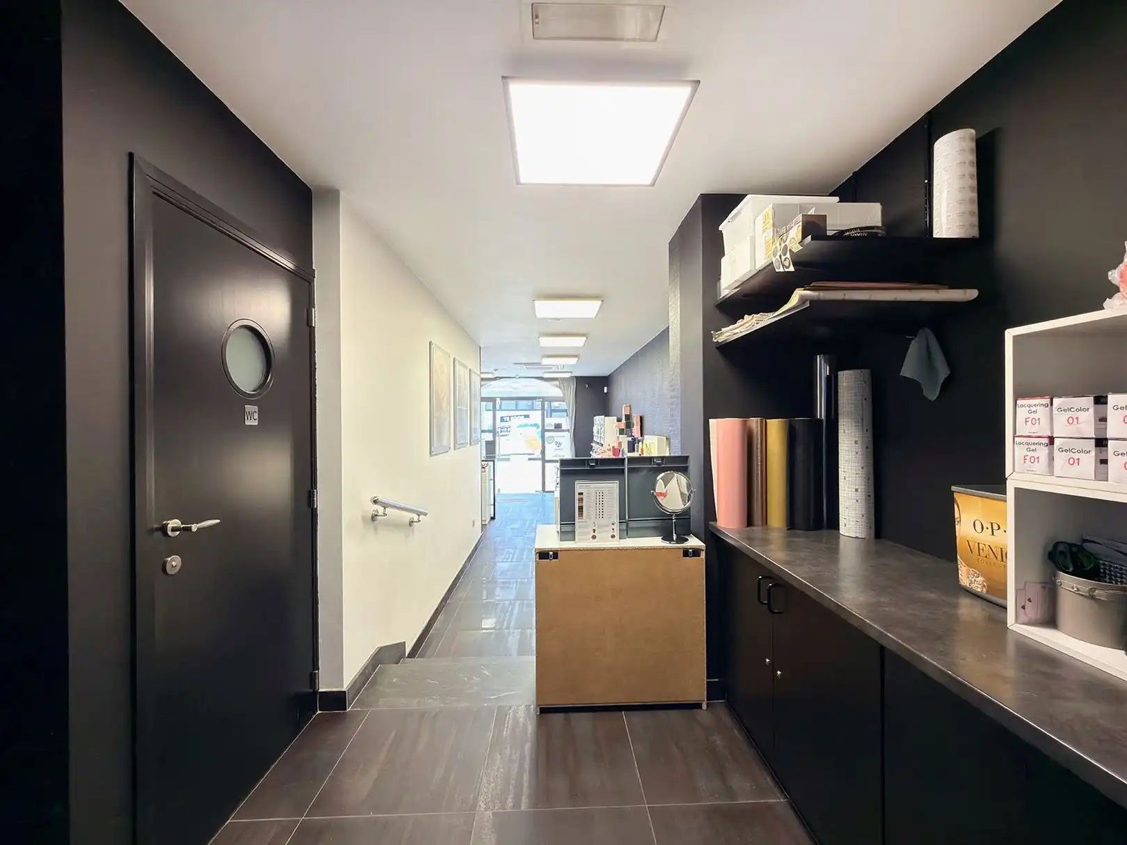 Handelsgelijkvloers, 3 appartementen en eigen parking!! foto 3