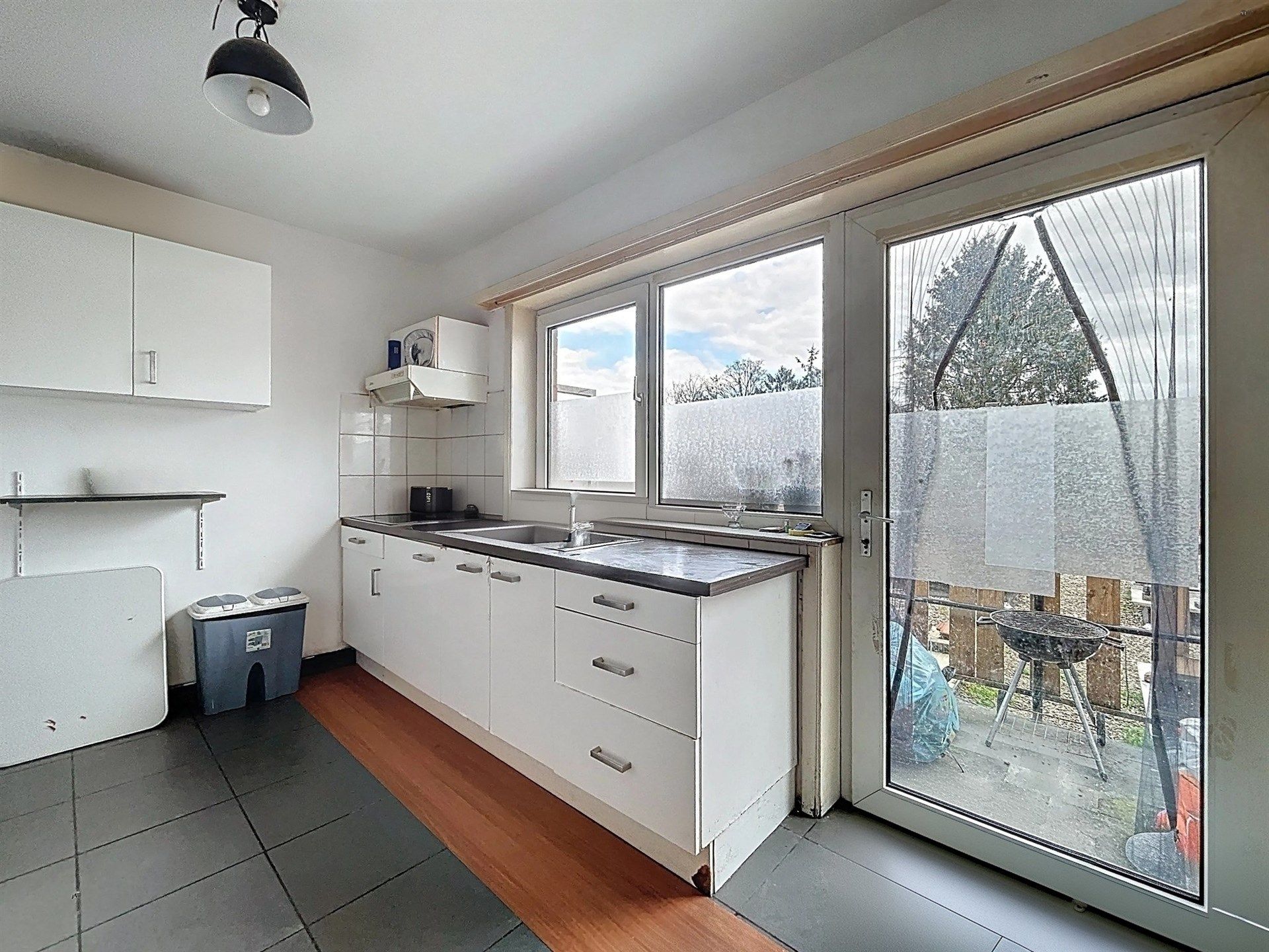 Handelspand met woongelegenheid + 2 app foto 28