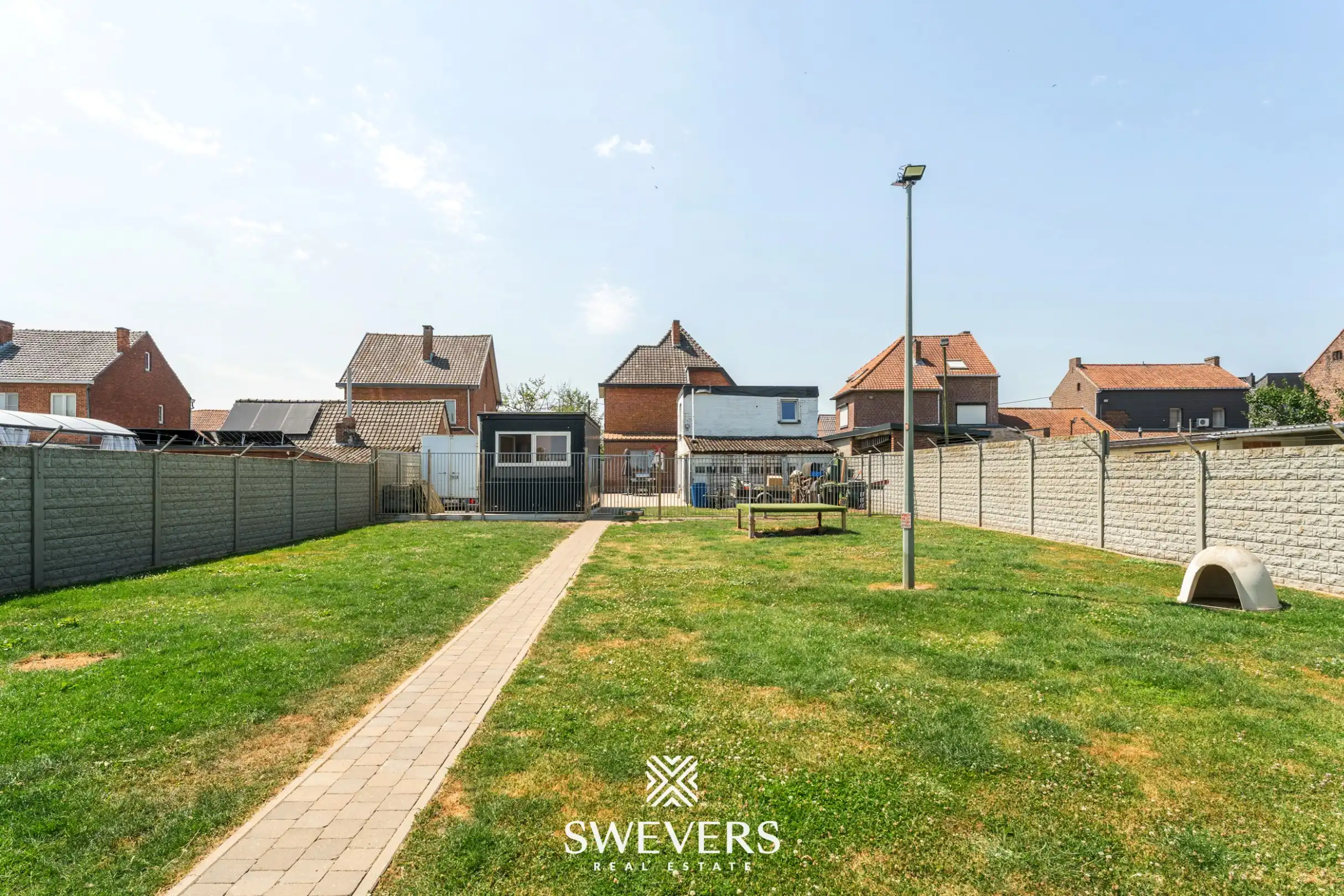 Instapklare gezinswoning met grote tuin in Bilzen-Hoeselt foto 25