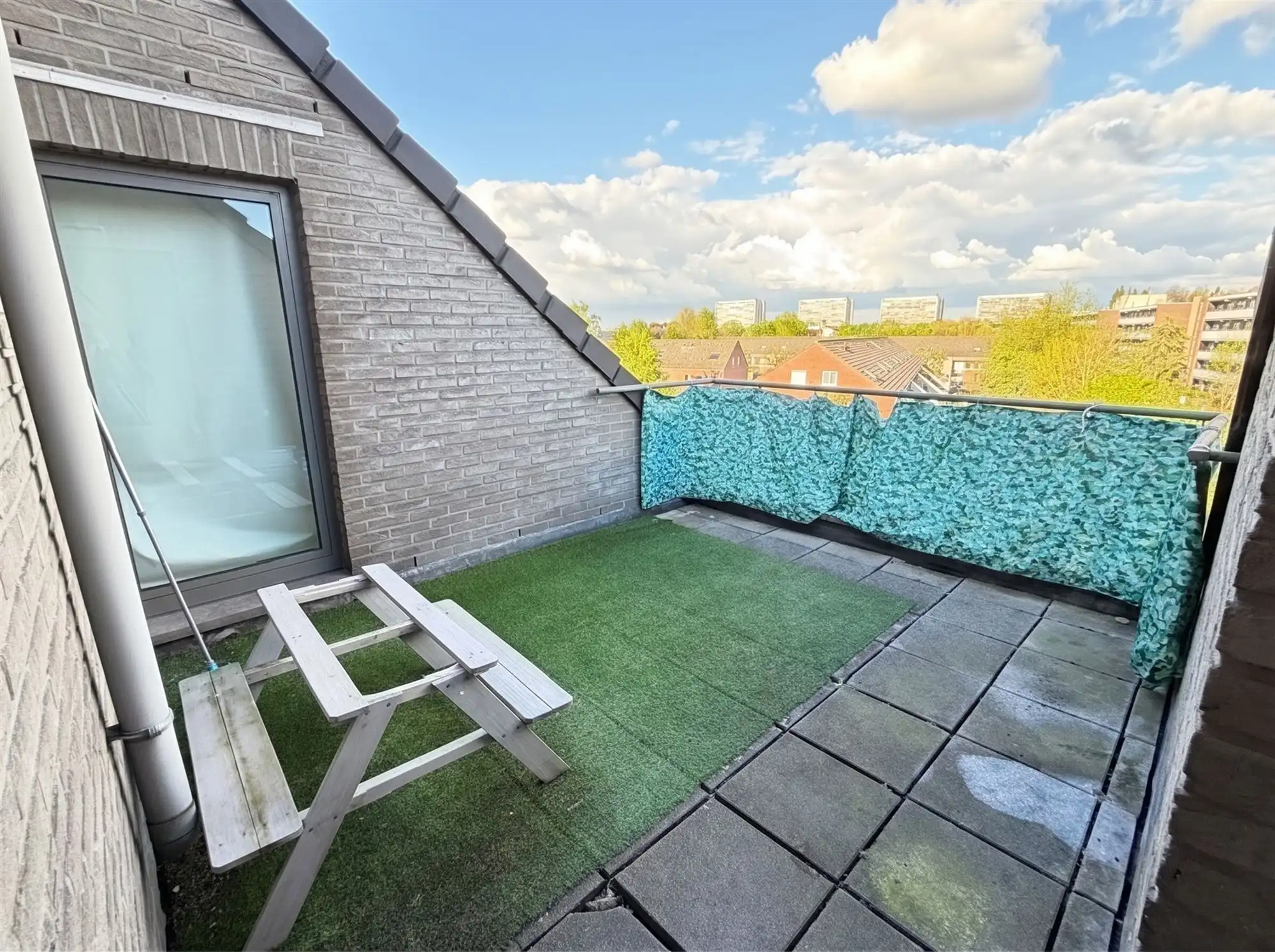 Zeer leuk appartement met 2 slaapkamers en zonneterras foto 2