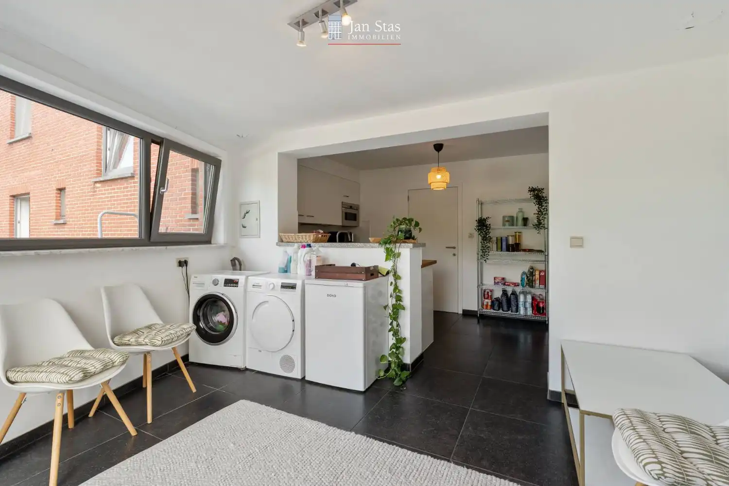 Instapklaar en ruim appartement met 2 slaapkamers en 3 garageboxen nabij de Keizersberg te Leuven ! foto 11