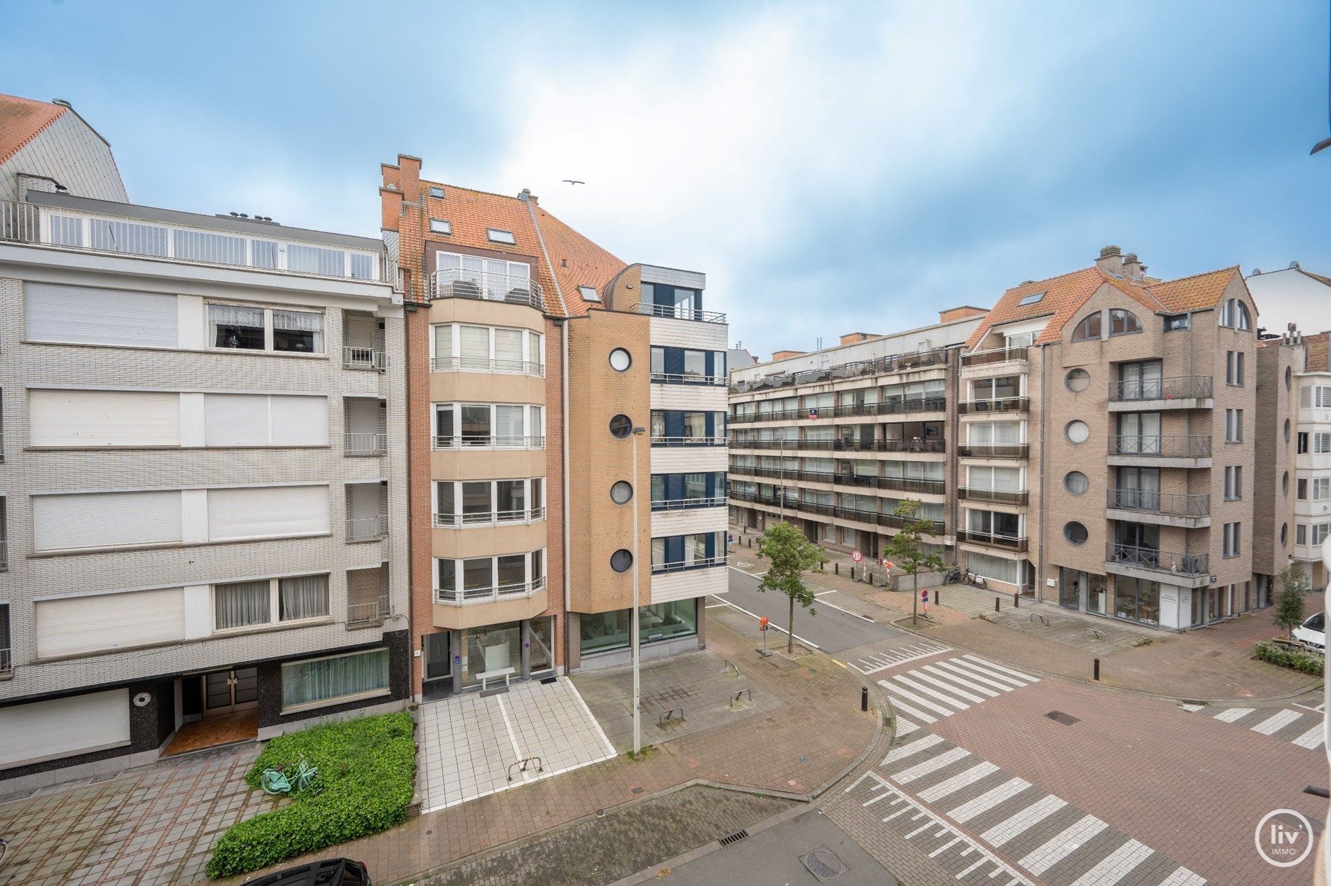 Gezellig appartement met 2 slaapkamers en zonnig terras gelegen in de Taborastraat te Knokke.  foto 8