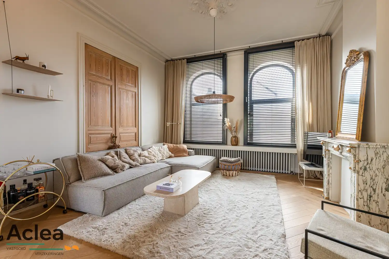 Statige herenwoning met authentieke grandeur aan het Plein in Kaprijke foto 3