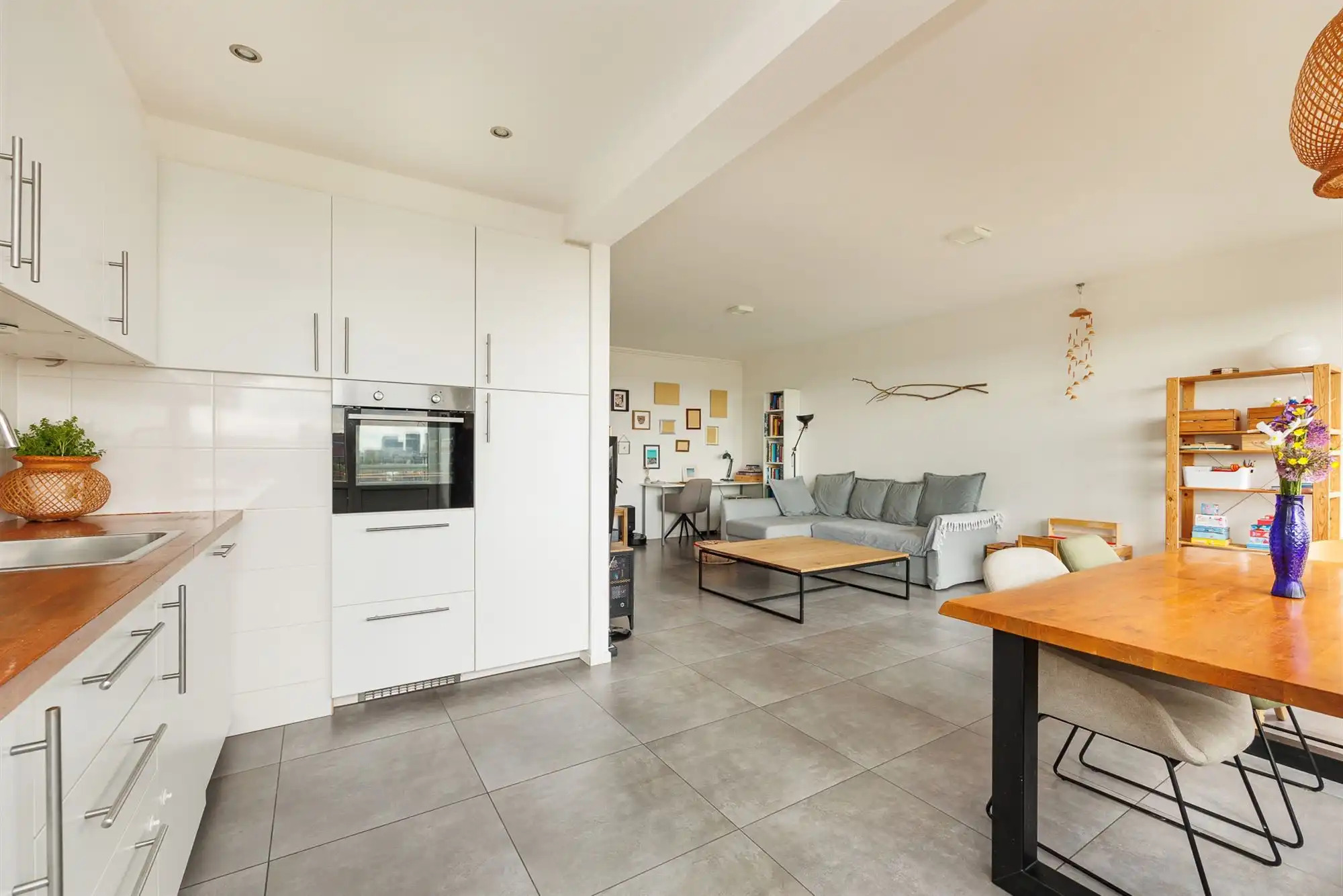 Instapklaar appartement met 2 terrassen en 2 slaapkamers foto 7
