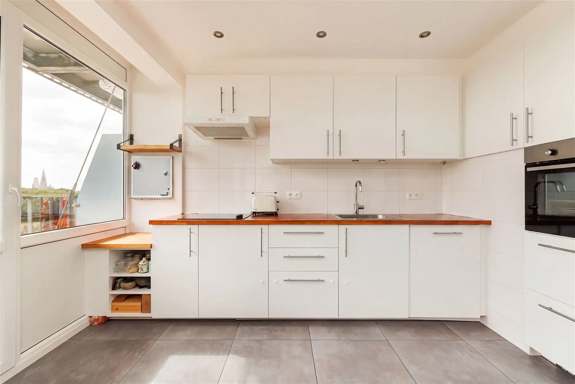 Instapklaar appartement met 2 terrassen en 2 slaapkamers foto 7