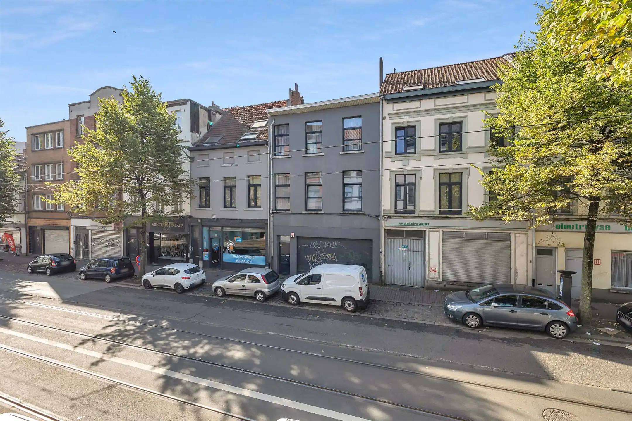 Appartementsgebouw met handelsgelijkvloers in Molenbeek foto 2