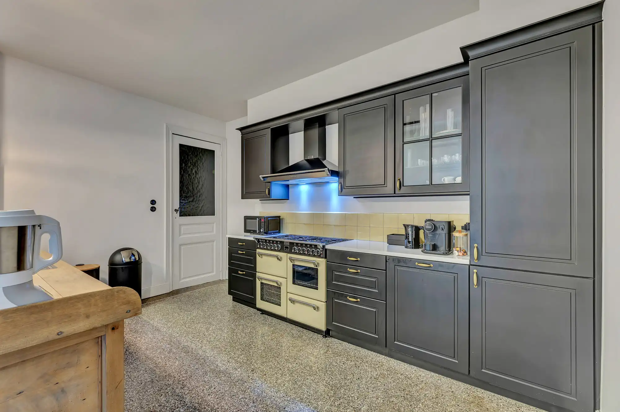 Authentiek gerenoveerd herenhuis in het hart van Aalst foto 3