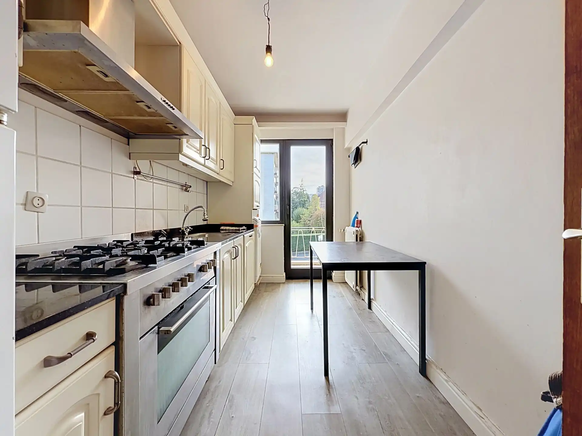 TE KOOP – 2 SLAAPKAMER APPARTEMENT MET GARAGE OP TOPLOCATIE foto 10