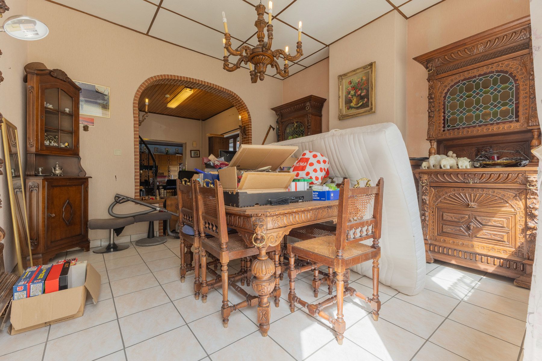 Ruime driegevelwoning met veel mogelijkheden foto 4