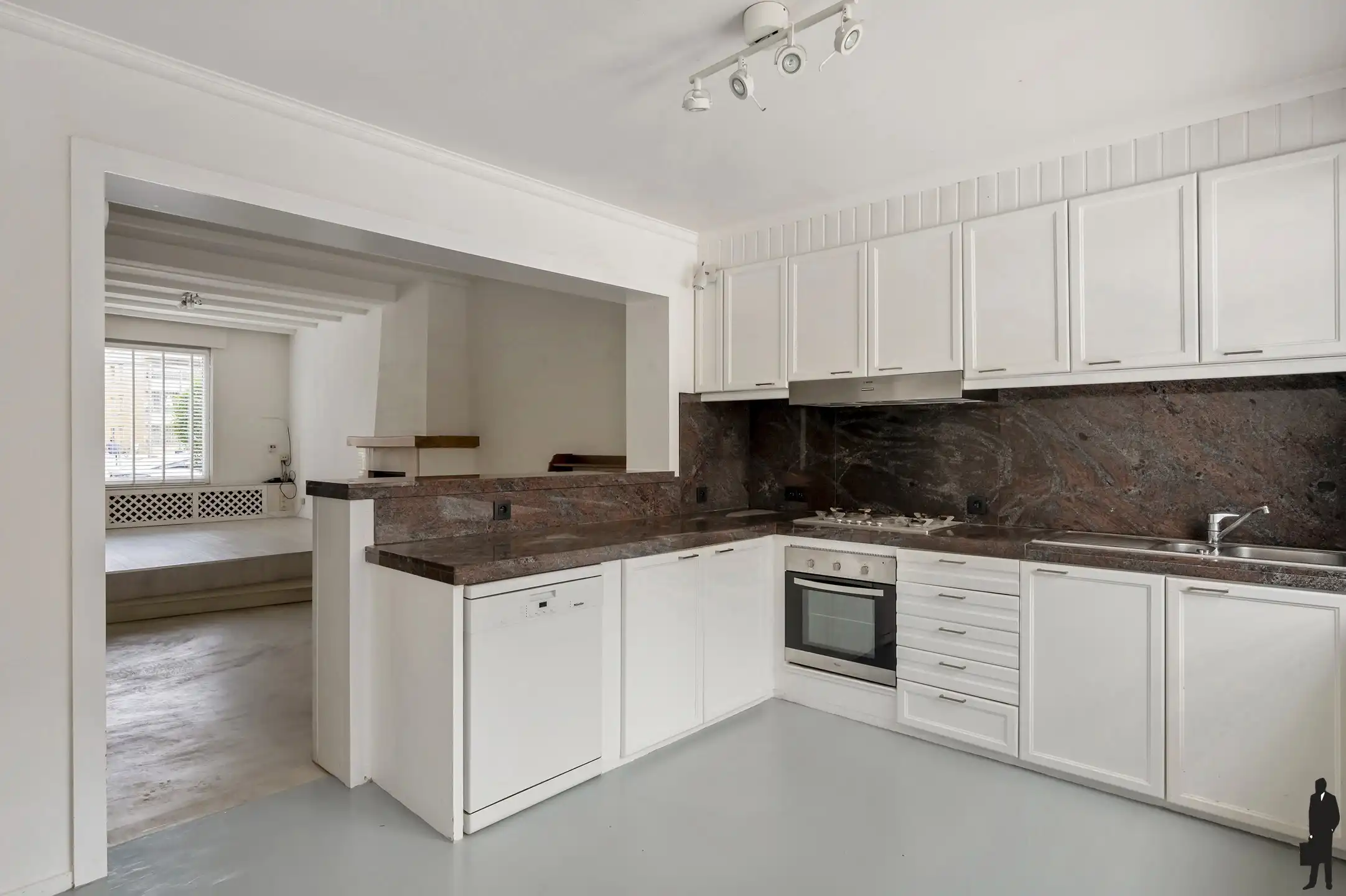 Instapklare woning met ruim terras in groene buurt nabij centrum Antwerpen foto 5