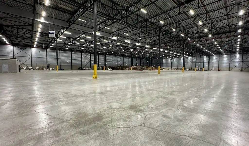 Loods met kantoren te huur in Kersdonk Logistics Centre Willebroek foto 4