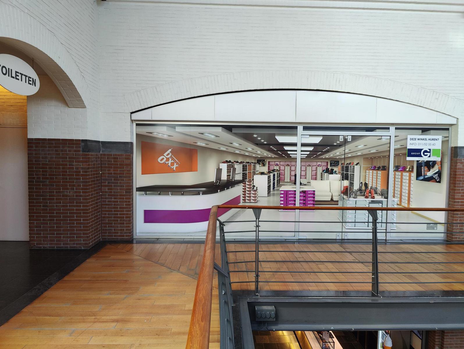 Shopping Center den Tir foto {{pictureIndex}}